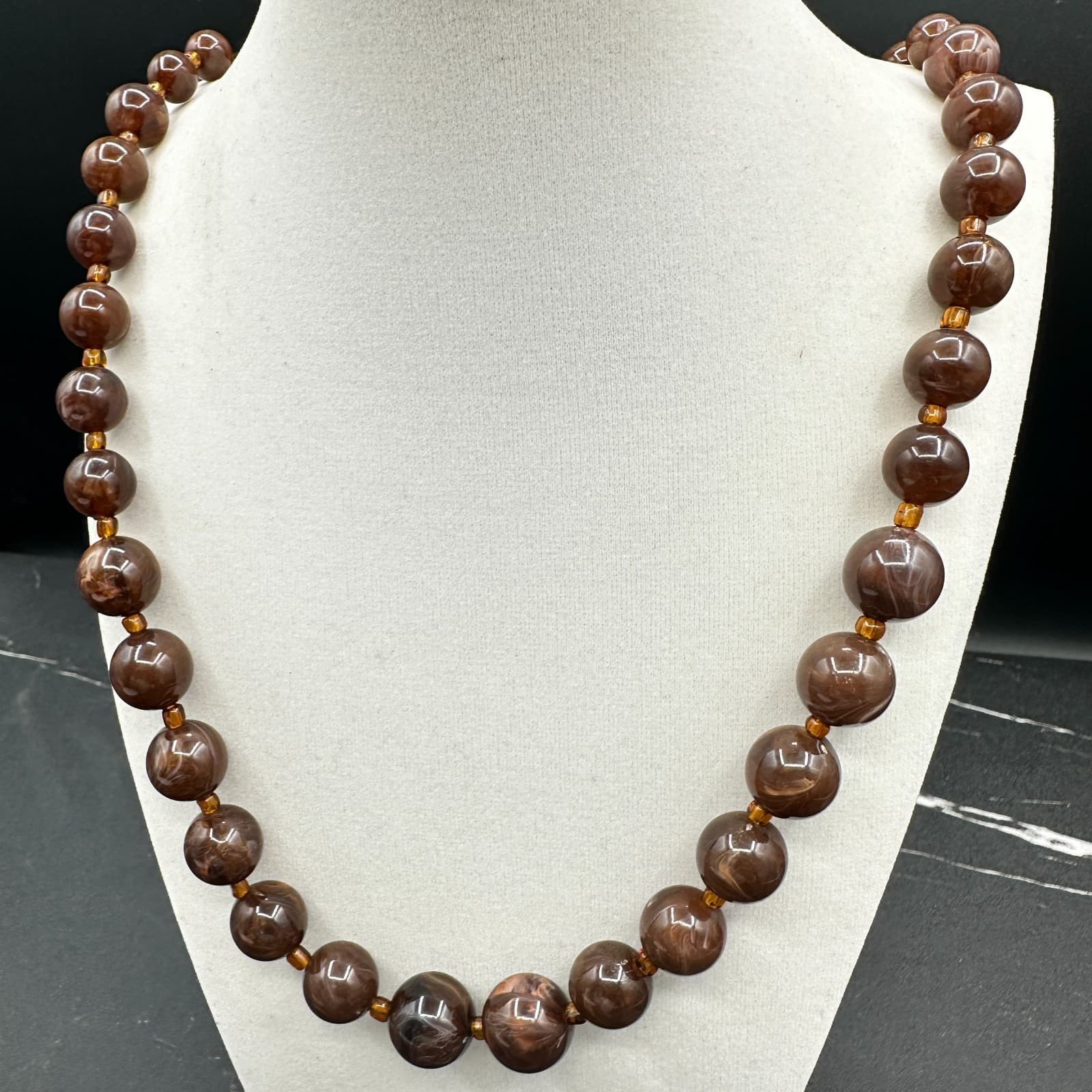 Vintage 90s Brown Swirl Lucite Beaded Necklace Chunky Dark Amber Glass Spacers - Thumbnail 4
