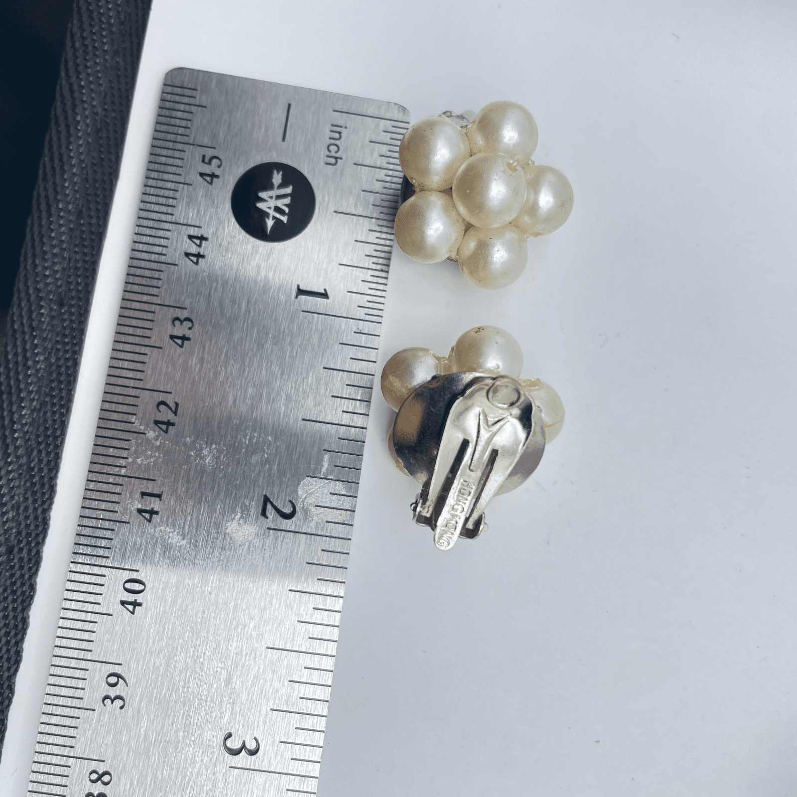 Vintage 50s 60s Hong Kong Faux Pearl Clip On Earrings Silver Tone Jewelry - Thumbnail 10