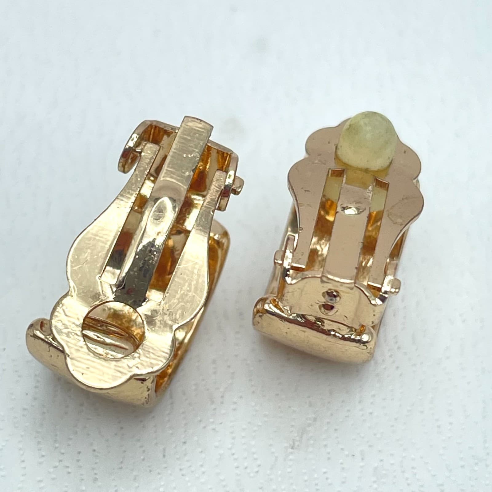 Vintage Gold-Tone Distressed Metal Fashion Jewelry J-Hoop Clip-On Earrings - Thumbnail 3