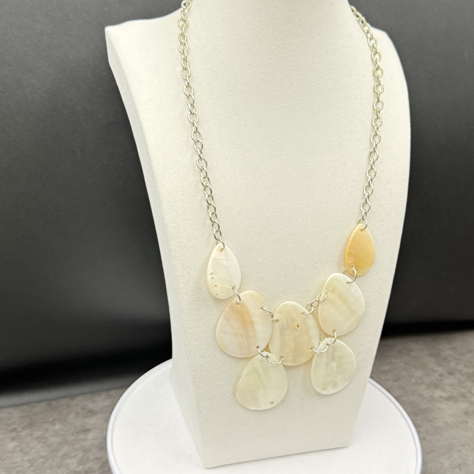 Vintage Cream Mother of Pearl Teardrop Bib Necklace Boho Statement - Thumbnail 3