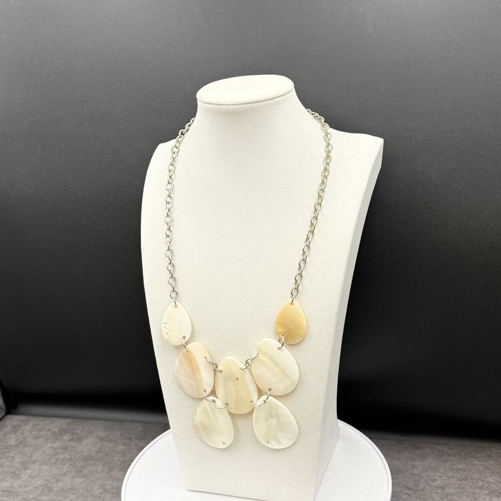 Vintage Cream Mother of Pearl Teardrop Bib Necklace Boho Statement - Thumbnail 4