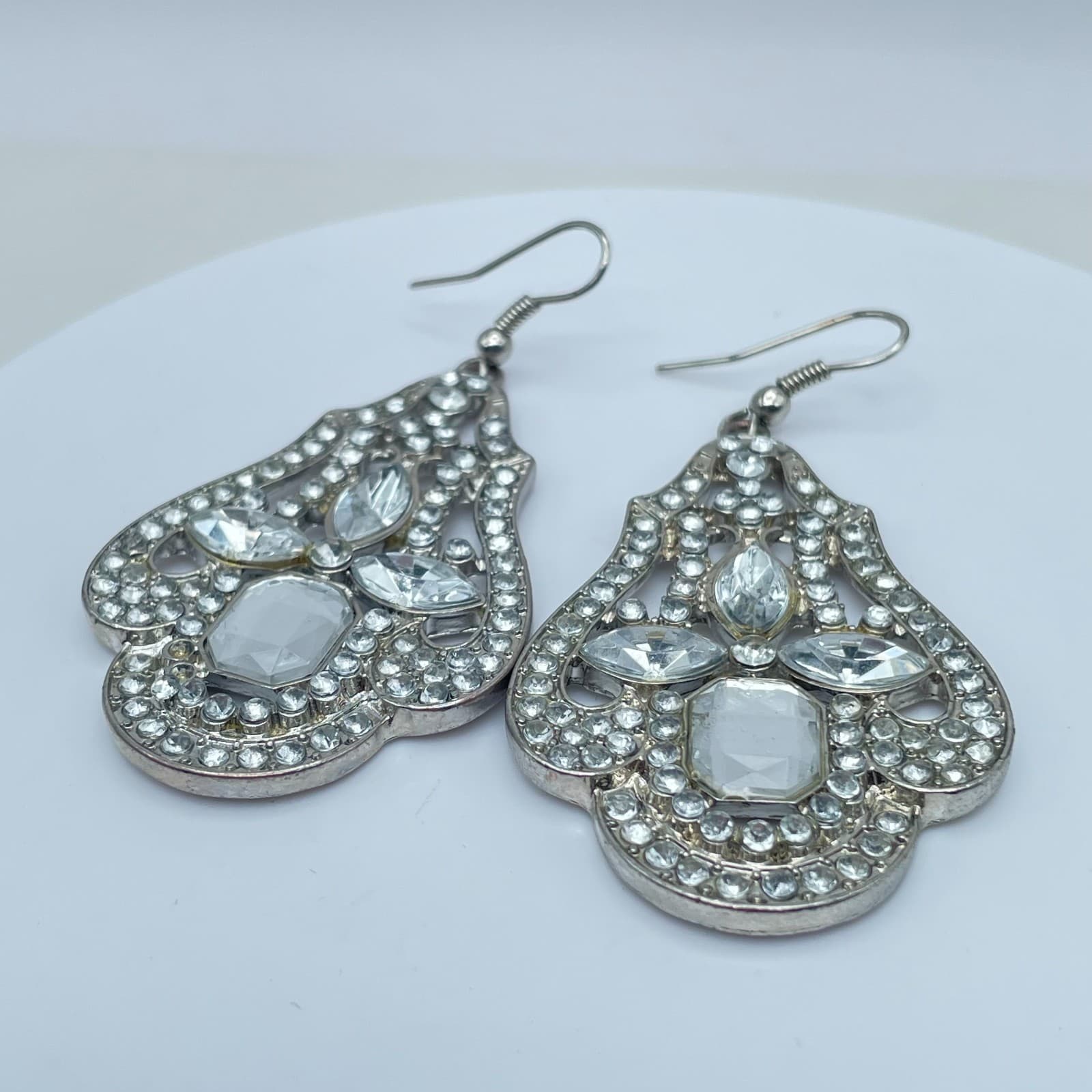 Silver-Tone Crystal Rhinestone Embellish Art Deco Style Chandelier Drop Earrings - Thumbnail 4