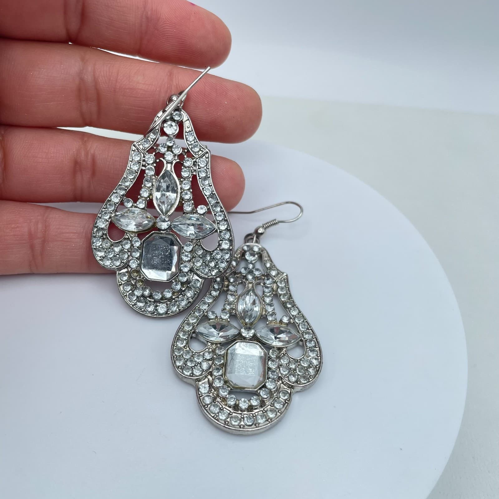 Silver-Tone Crystal Rhinestone Embellish Art Deco Style Chandelier Drop Earrings - Thumbnail 7