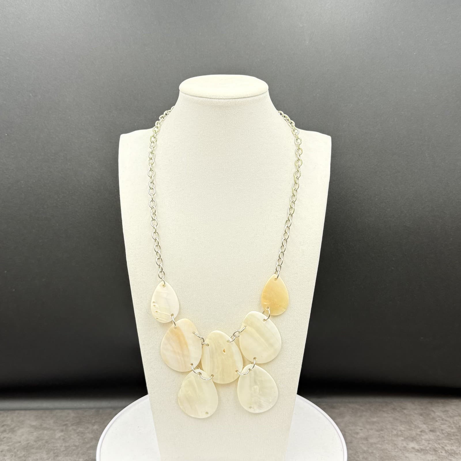 Vintage Cream Mother of Pearl Teardrop Bib Necklace Boho Statement - Thumbnail 2