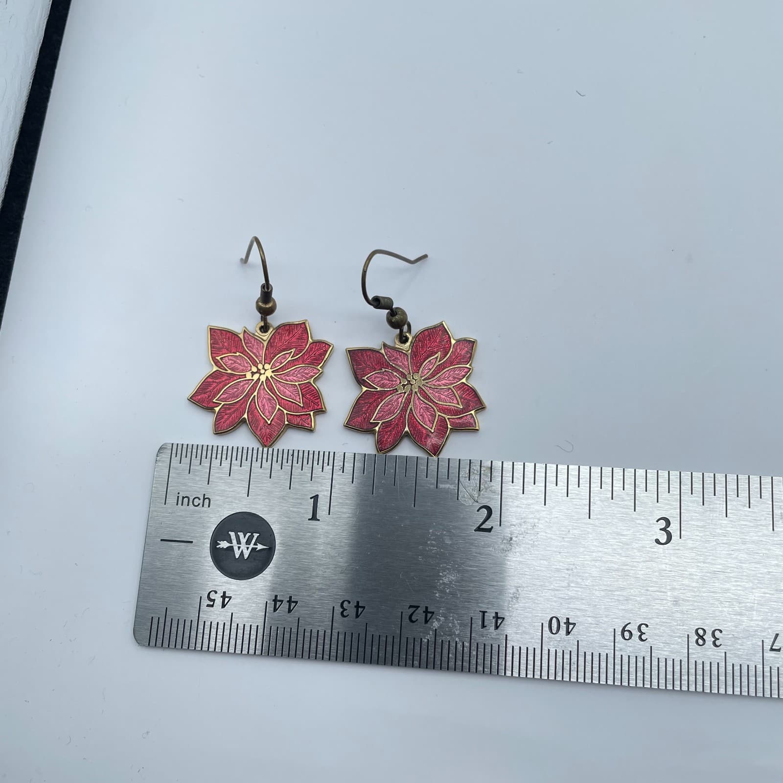 Vintage 90s Fish & Crown Maker's Mark Poinsettia Gold Tone Dangle Earrings - Thumbnail 7