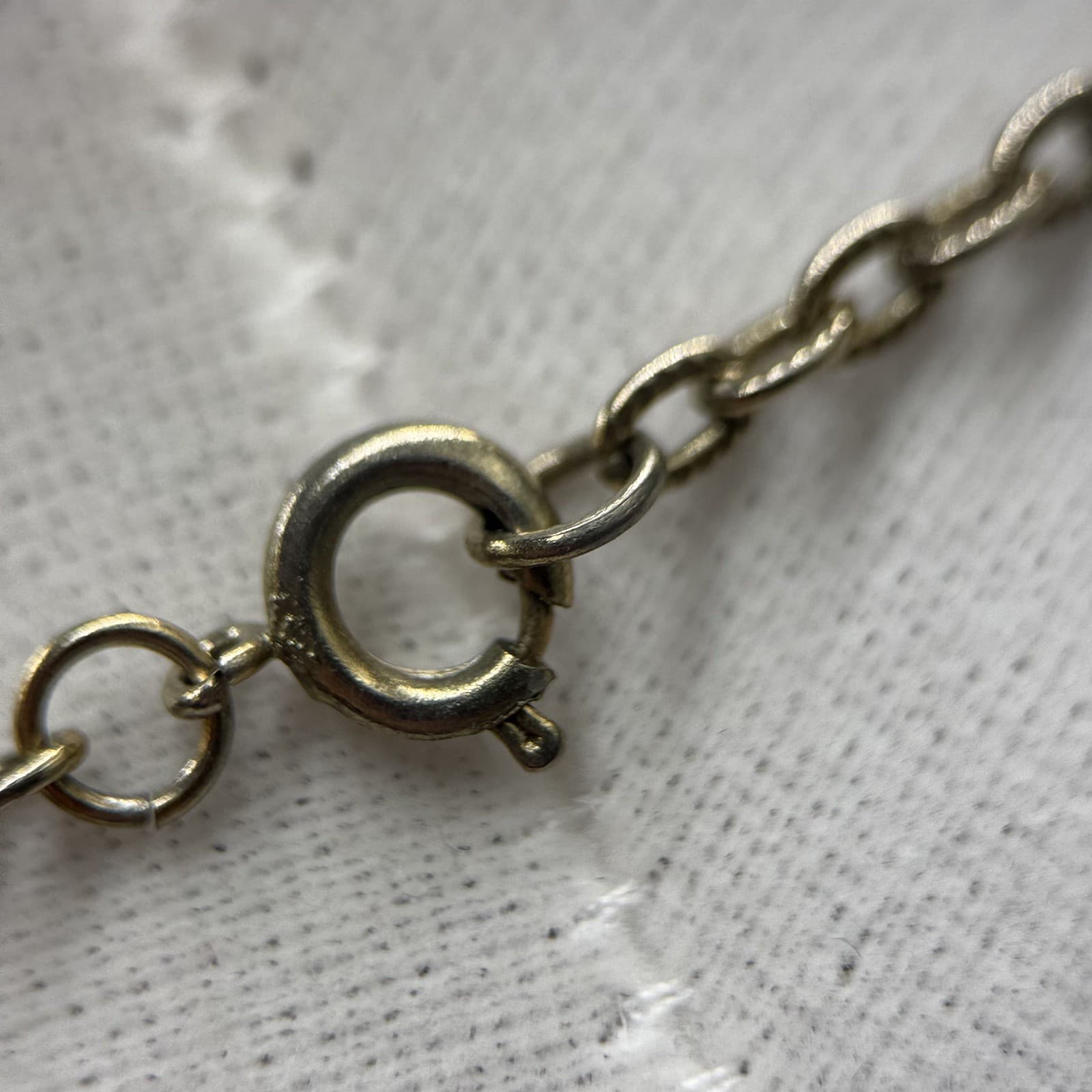 Vintage Gold-Tone Cameo Pendant Necklace Oval Portrait Classic Retro - Thumbnail 11