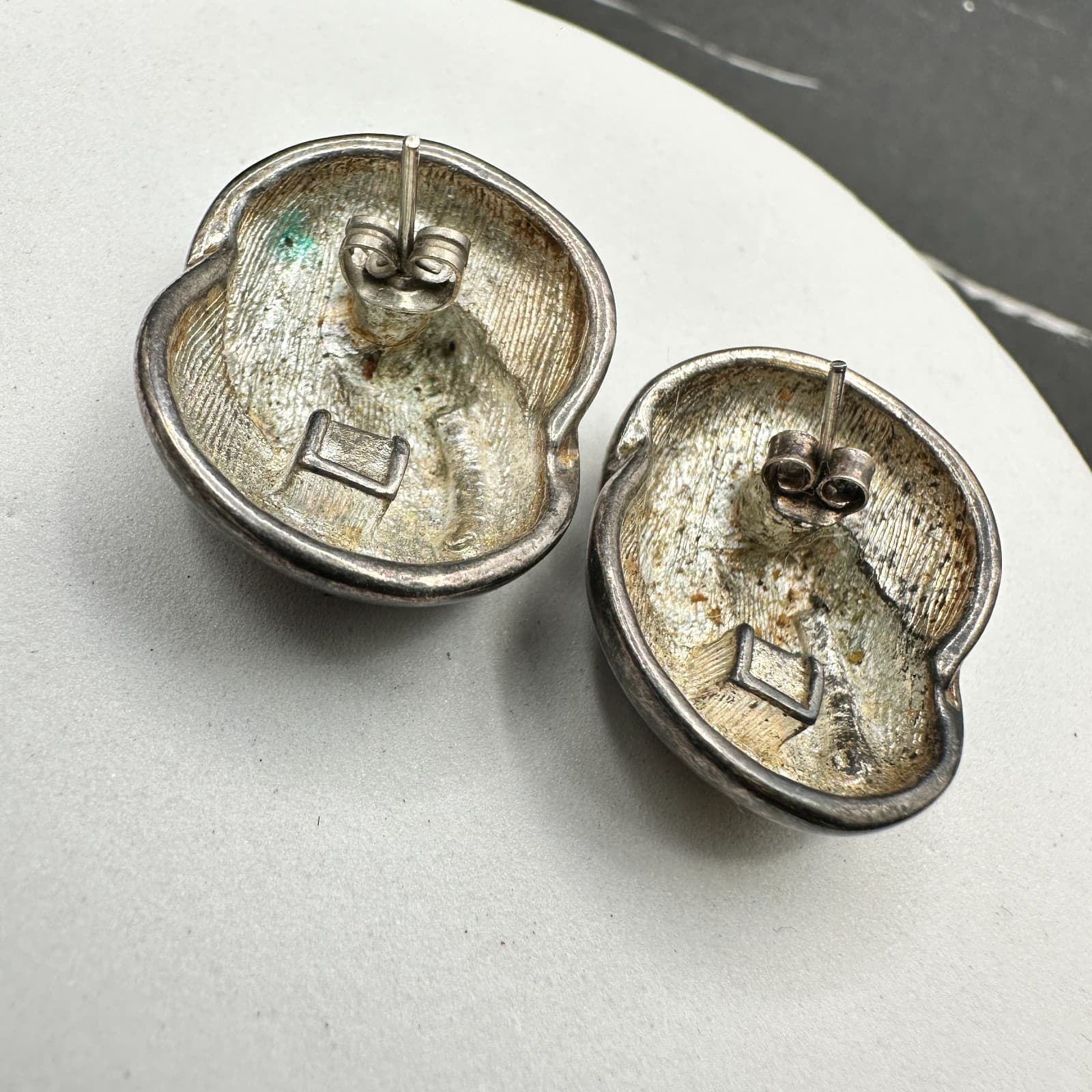 Vintage 90s Silver Tone Knot Post Earrings Modernist Abstract Dome Stud Jewelry - Thumbnail 4