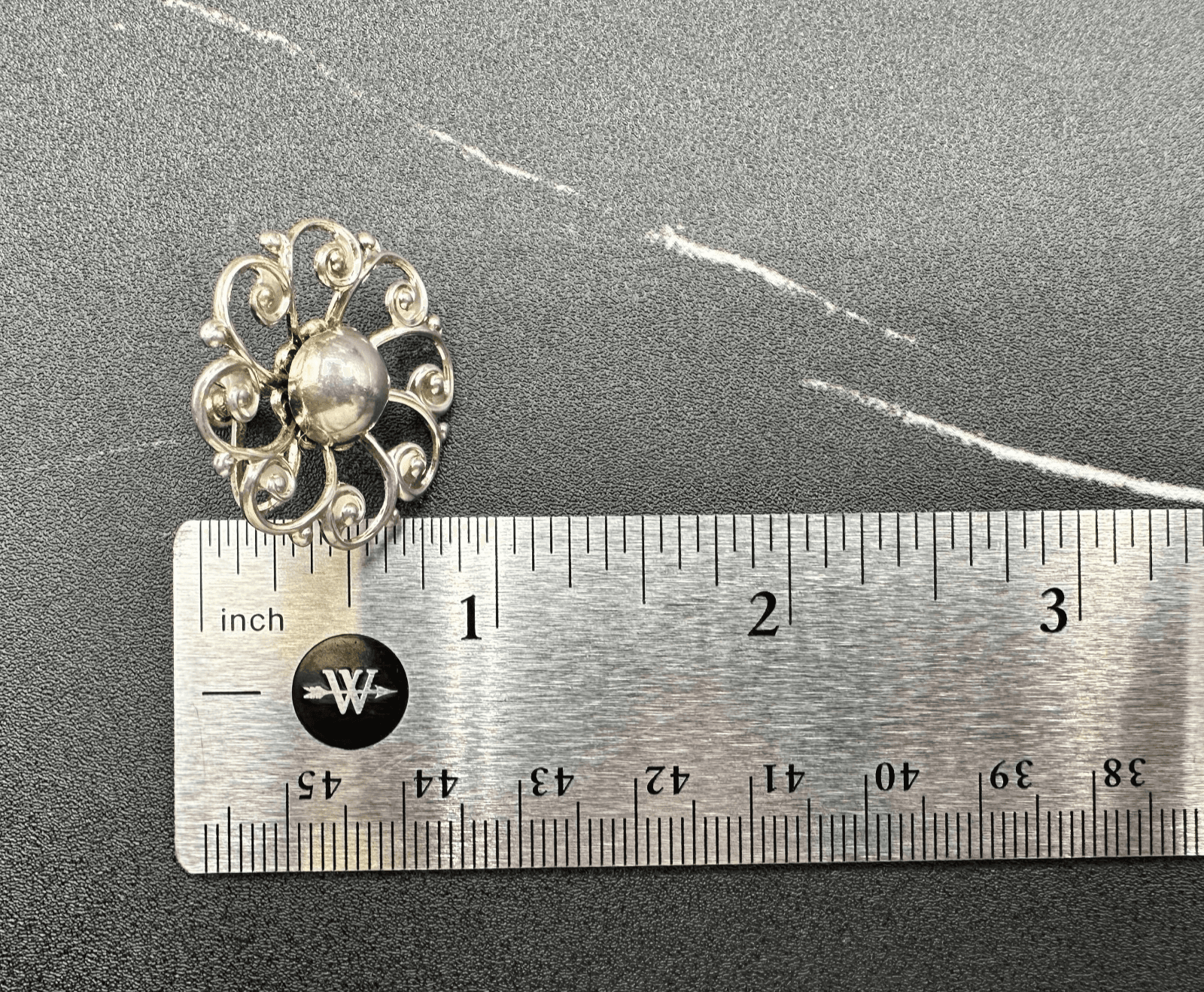 Vintage Silver Tone Filigree Screwback Earrings Scrollwork Dome Flower Retro - Thumbnail 2