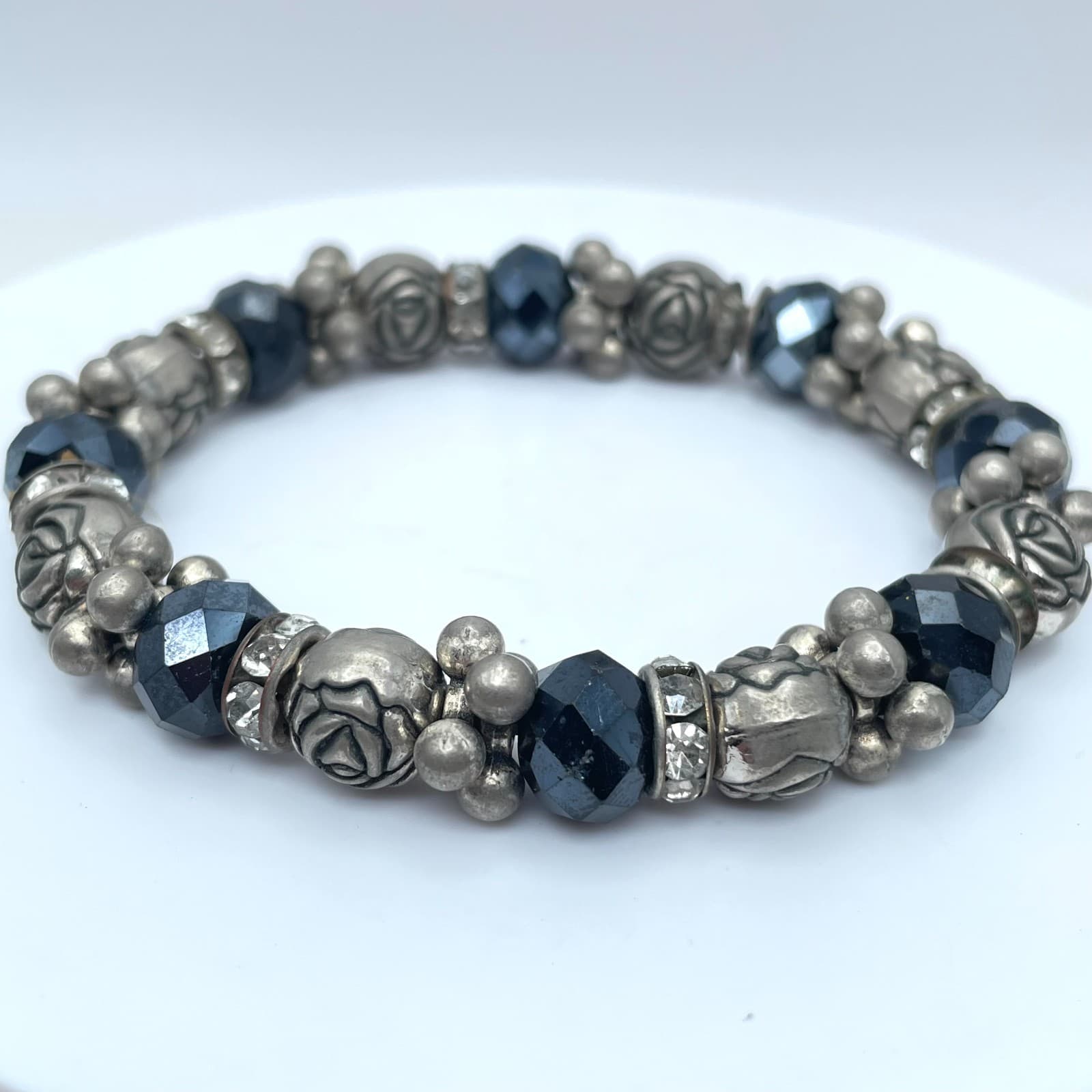 Bohemian Silver-Tone Black Faceted Glass Rose-Shaped Metal Bead Stretch Bracelet - Thumbnail 3