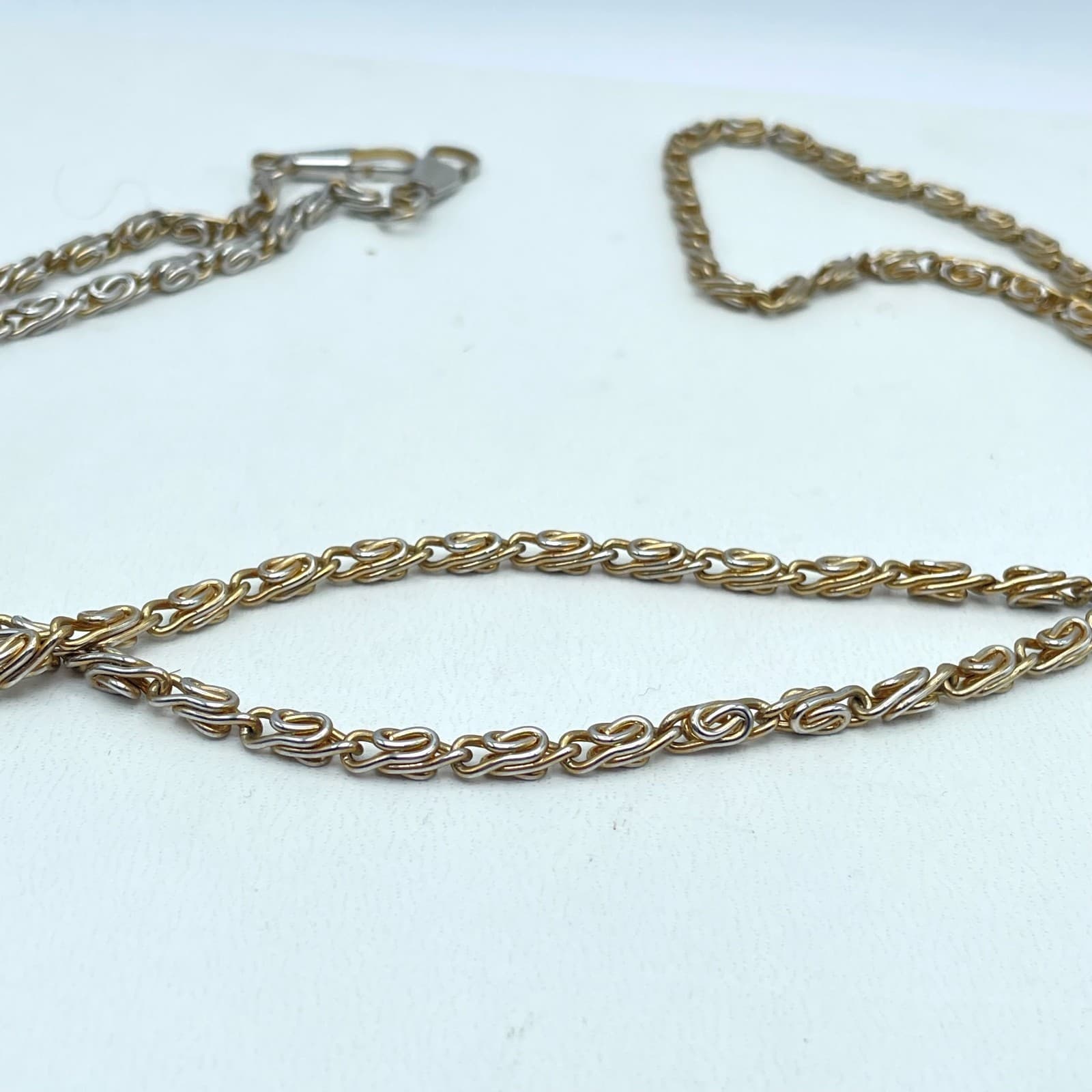 Vintage Two-Tone Classic Fashion Scroll Link Chain Buckle Fastener Necklace - Thumbnail 2