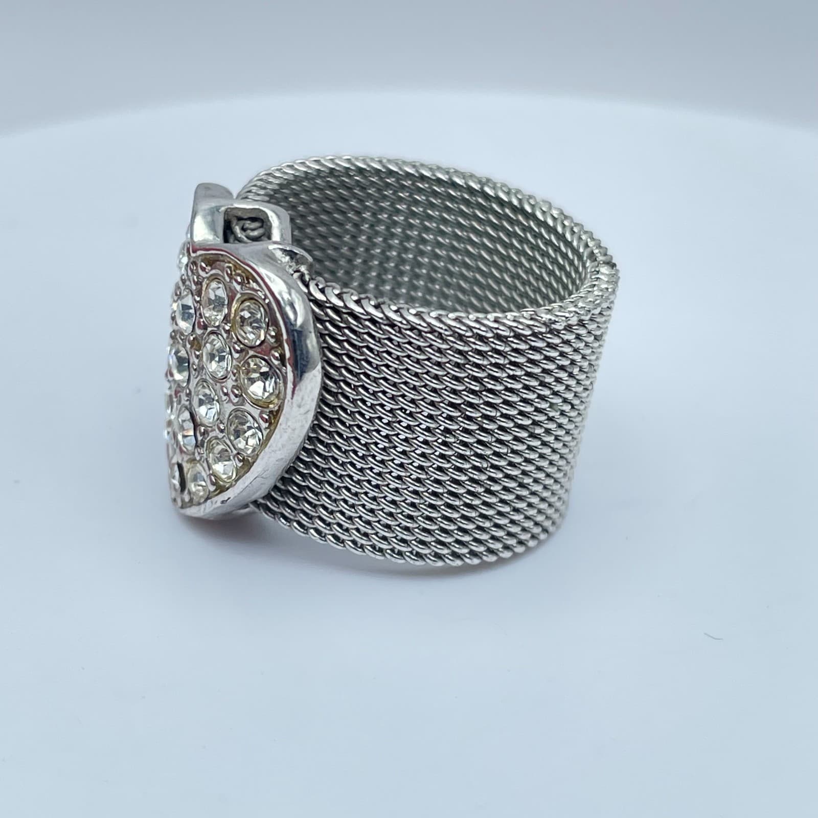 Silver-Tone Mesh Style Pave Rhinestone Heart-Shaped Top Class Band Cocktail Ring - Thumbnail 4