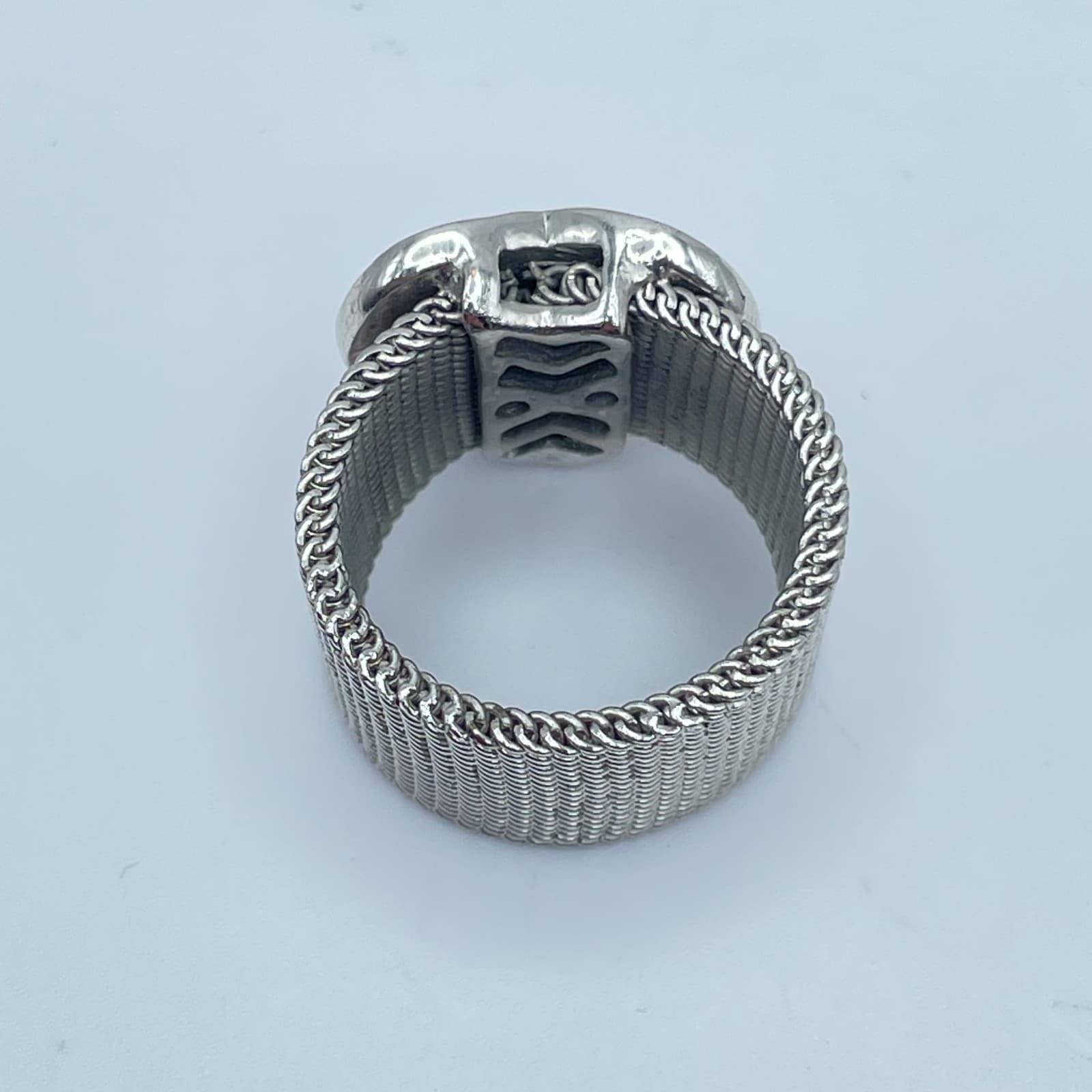 Silver-Tone Mesh Style Pave Rhinestone Heart-Shaped Top Class Band Cocktail Ring - Thumbnail 6