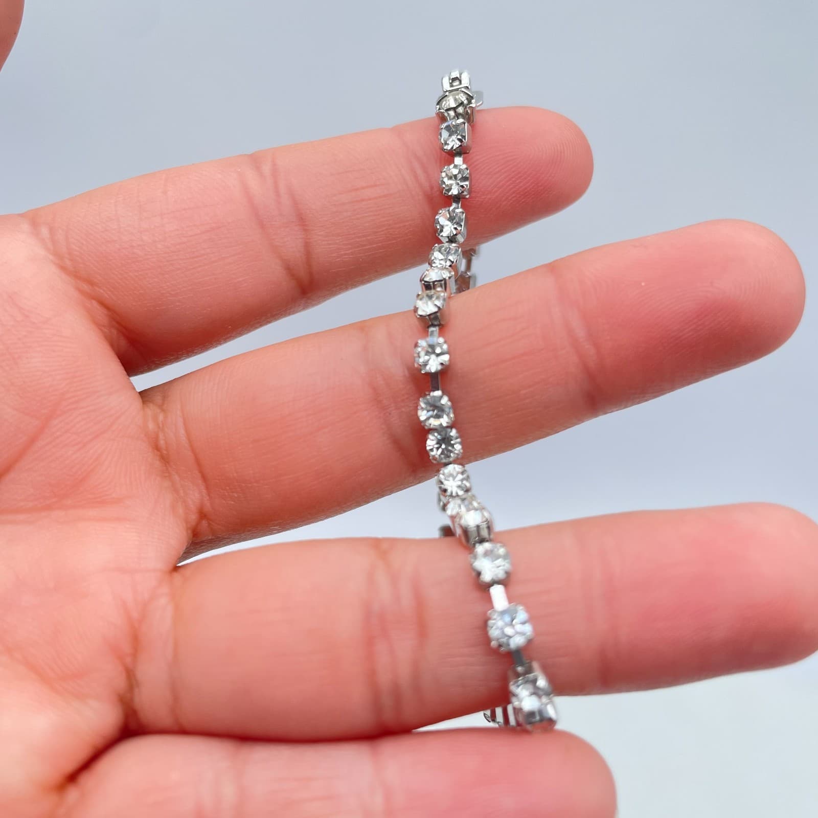 Vintage 1960s Silver-Tone Prong Rhinestone Embellished Tennis Box Clasp Bracelet - Thumbnail 9