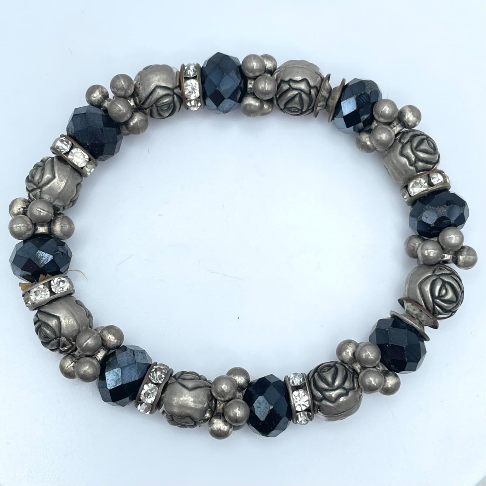 Bohemian Silver-Tone Black Faceted Glass Rose-Shaped Metal Bead Stretch Bracelet - Image 1