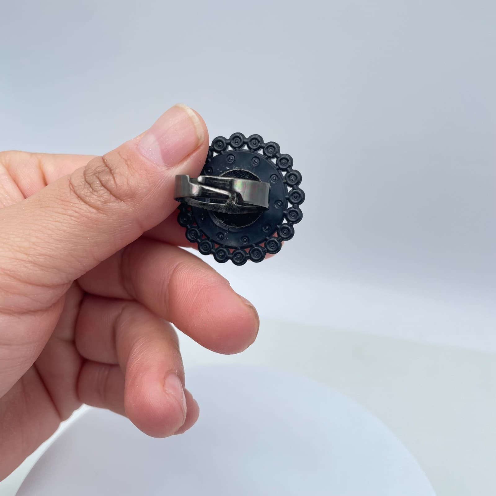 Vintage Black Pop Art Faceted Glass Edge Hardware Victorian kitsch Halo Ring - Thumbnail 11