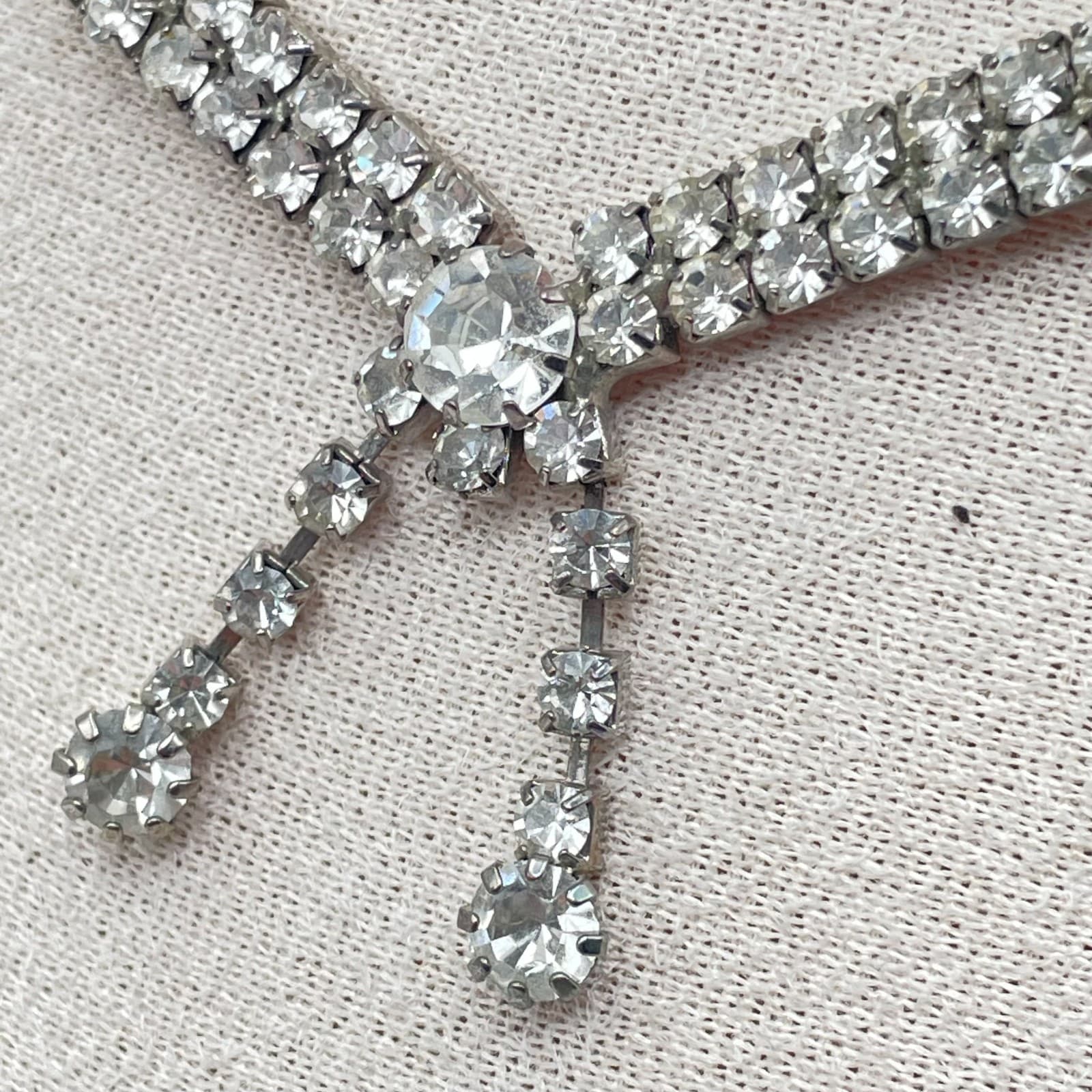 Vintage 1950s Silver-Tone Prong Rhinestone Embellished Choker Lariat Necklace - Thumbnail 8