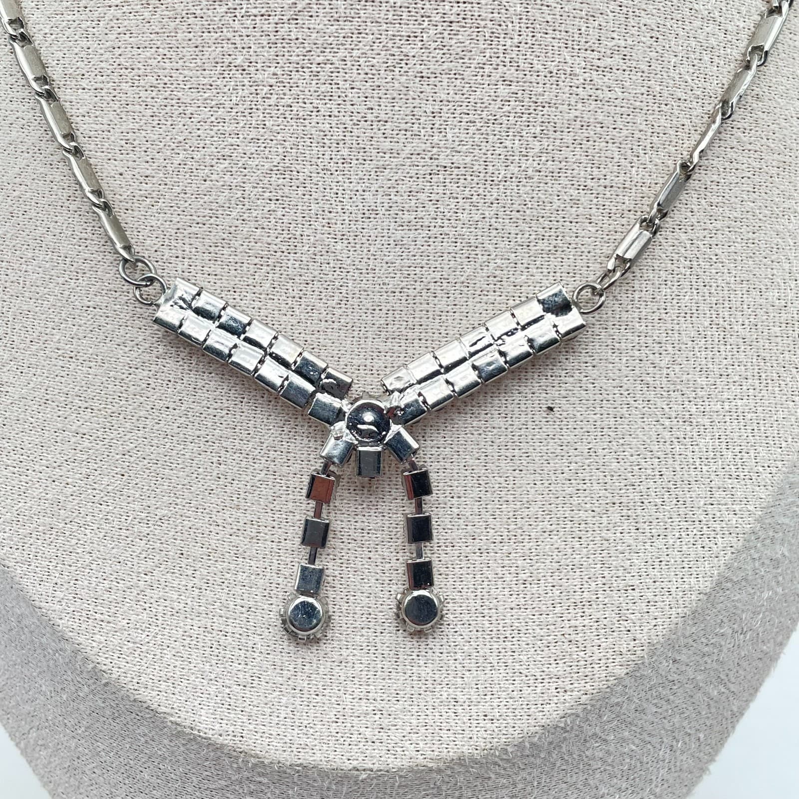 Vintage 1950s Silver-Tone Prong Rhinestone Embellished Choker Lariat Necklace - Thumbnail 4