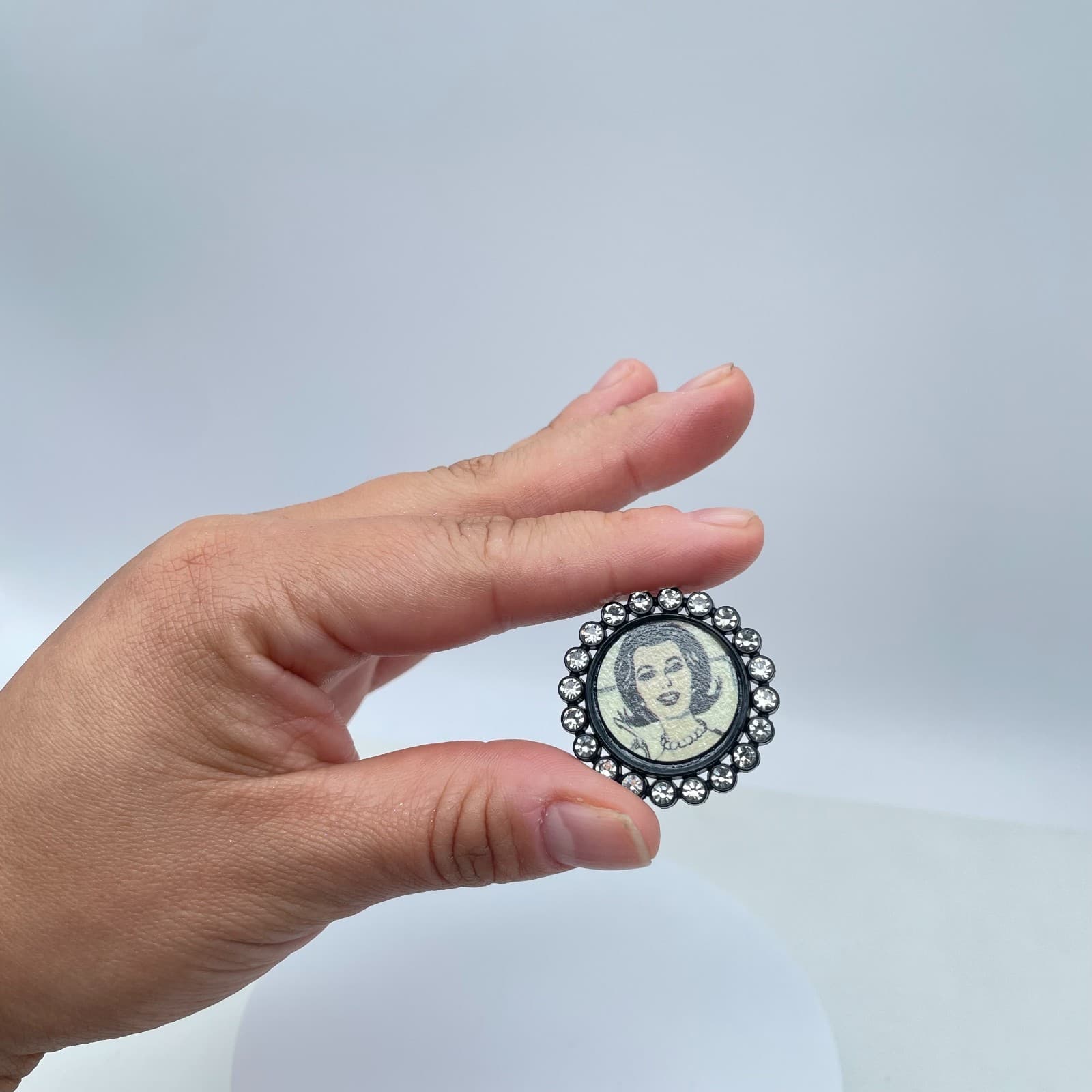 Vintage Black Pop Art Faceted Glass Edge Hardware Victorian kitsch Halo Ring - Thumbnail 8