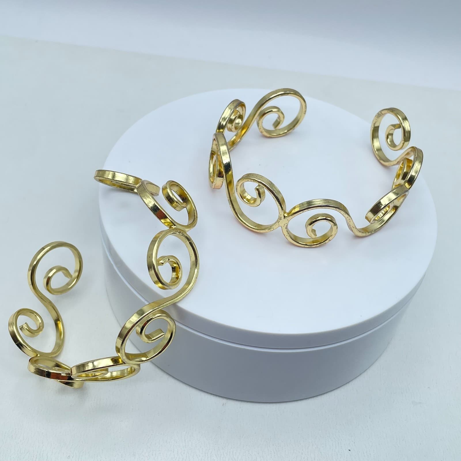 Lot Of 2 Vintage Gold-Tone Metal Swirl Spiral Cuff Open Cuff Bangles Bracelet - Thumbnail 7