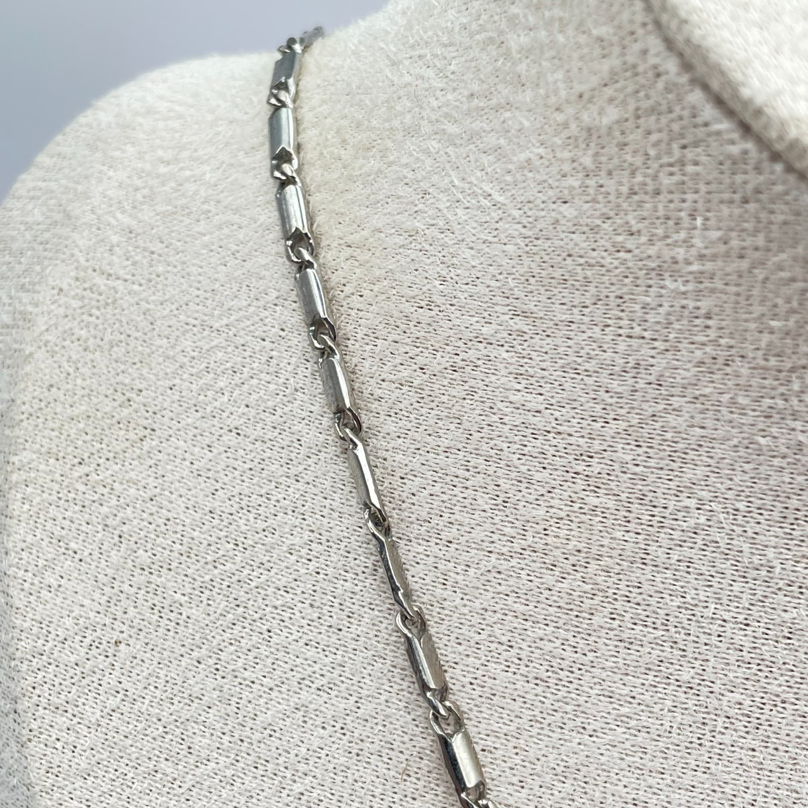 Vintage 1950s Silver-Tone Prong Rhinestone Embellished Choker Lariat Necklace - Thumbnail 6
