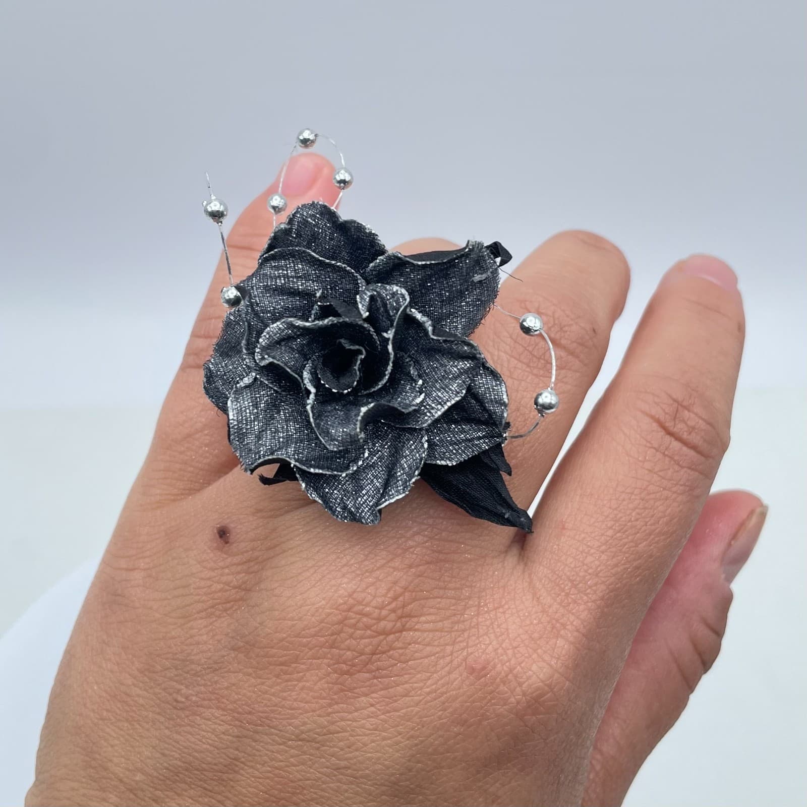 Gothic Glamour Dark Gray Artisan Metal Fring Sinamay Rose Flower Cocktail Ring - Thumbnail 10