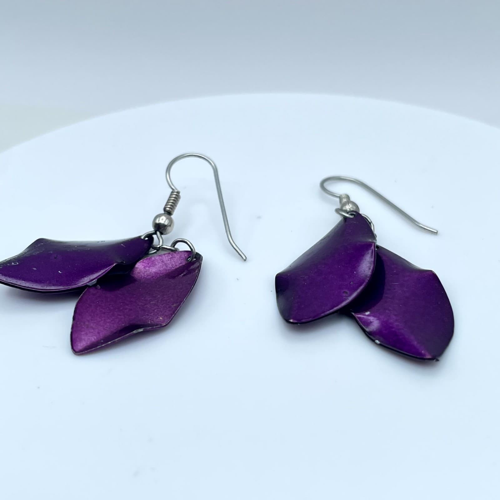 Vintage Silver-Tone Classic Purple Metal Curved Leaf Dangle French Hook Earrings - Thumbnail 4
