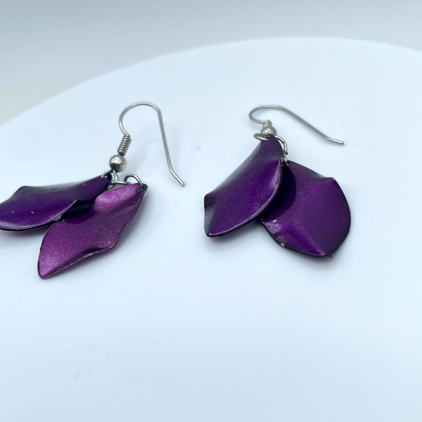 Vintage Silver-Tone Classic Purple Metal Curved Leaf Dangle French Hook Earrings - Thumbnail 3