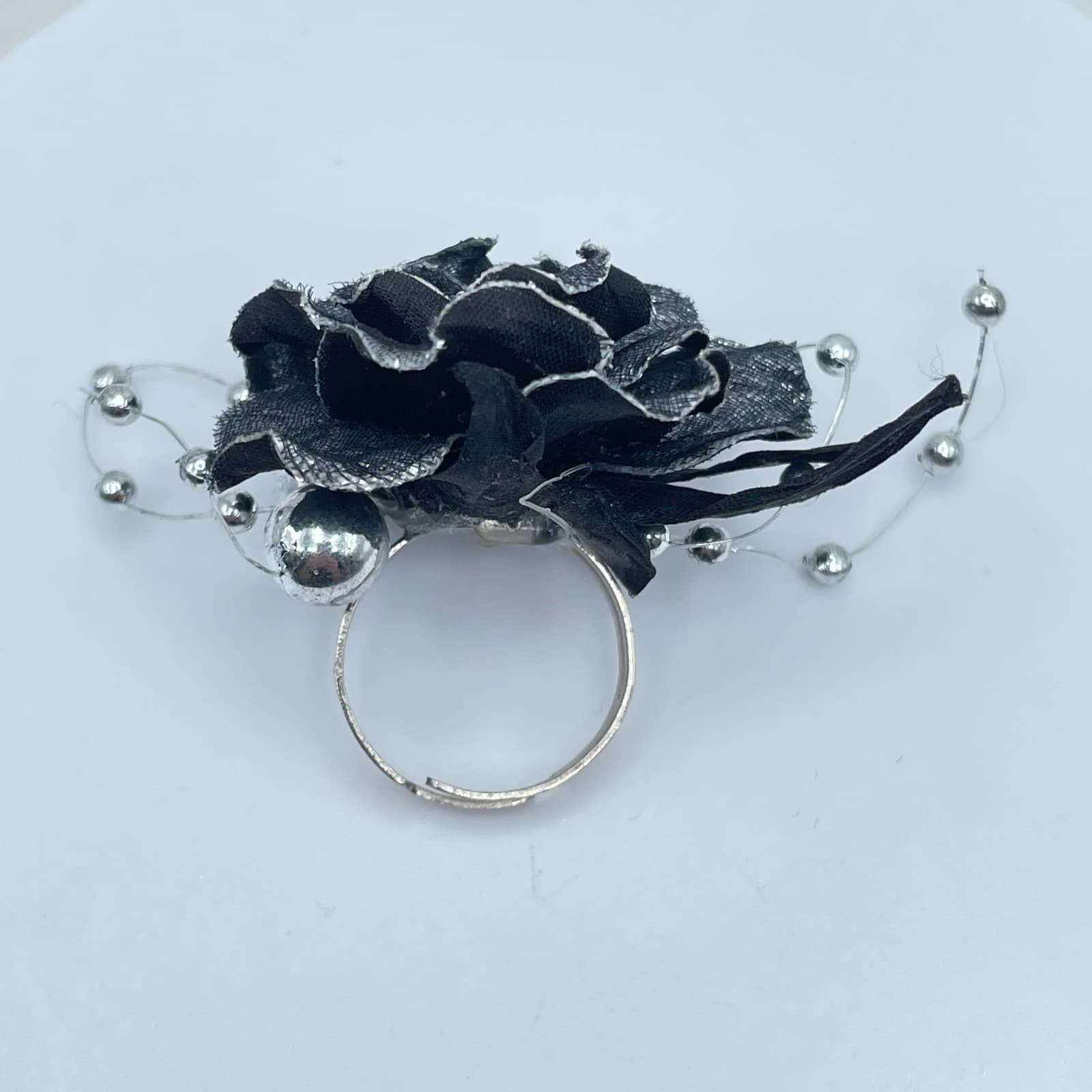 Gothic Glamour Dark Gray Artisan Metal Fring Sinamay Rose Flower Cocktail Ring - Thumbnail 6