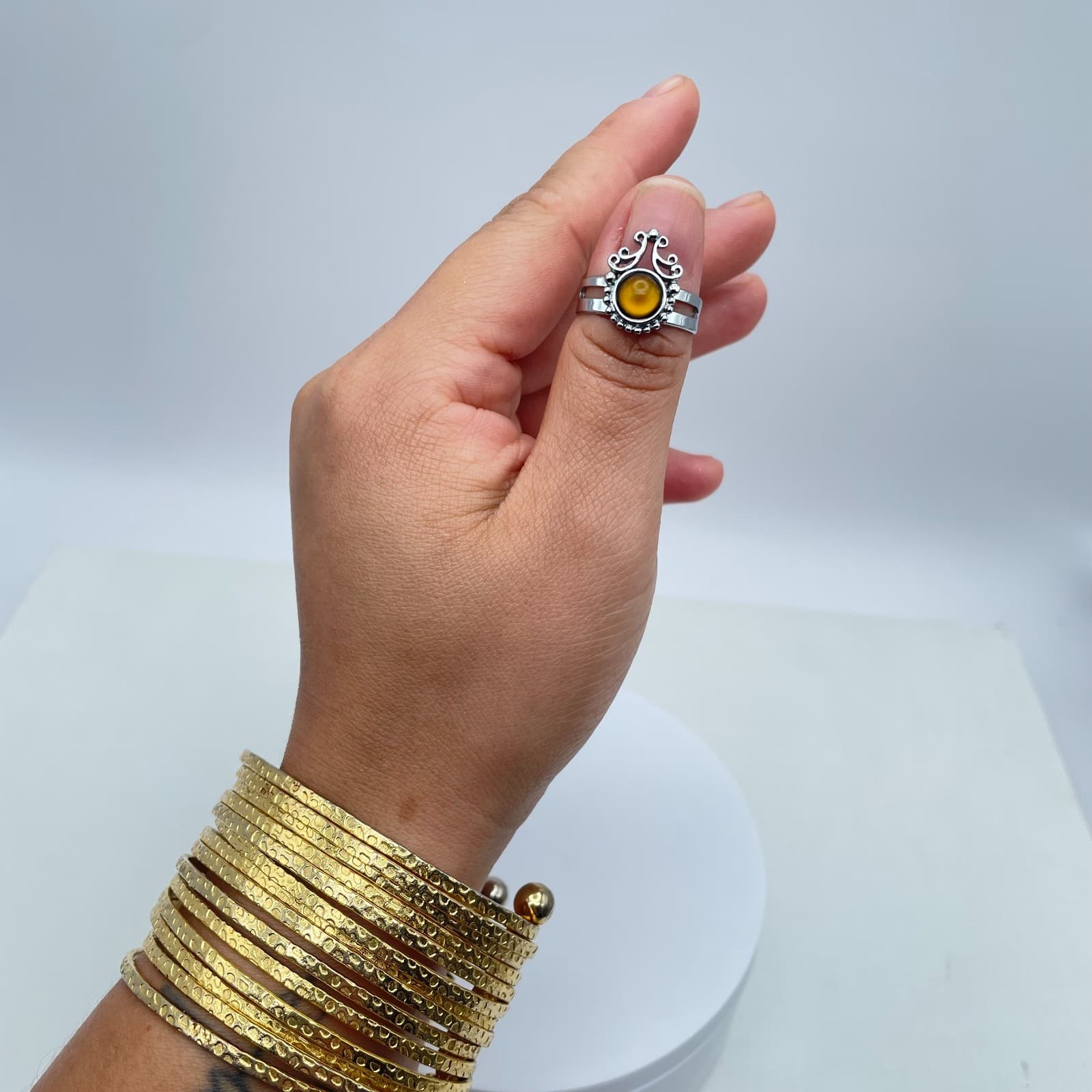 Vintage Silver-Tone Amber-Color Bead Ornate Filigree Split-Shank Band Ring - Thumbnail 8