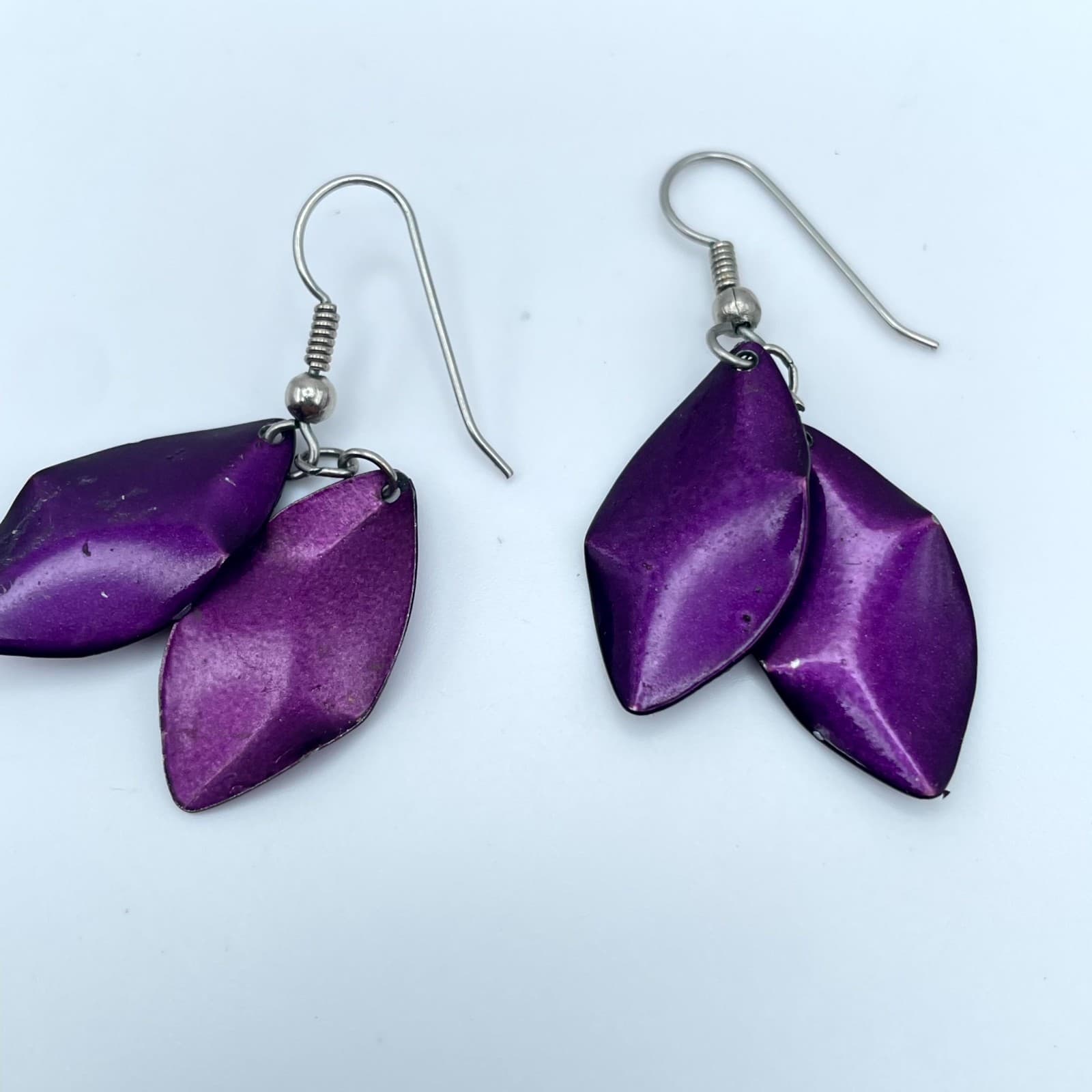Vintage Silver-Tone Classic Purple Metal Curved Leaf Dangle French Hook Earrings - Image 1