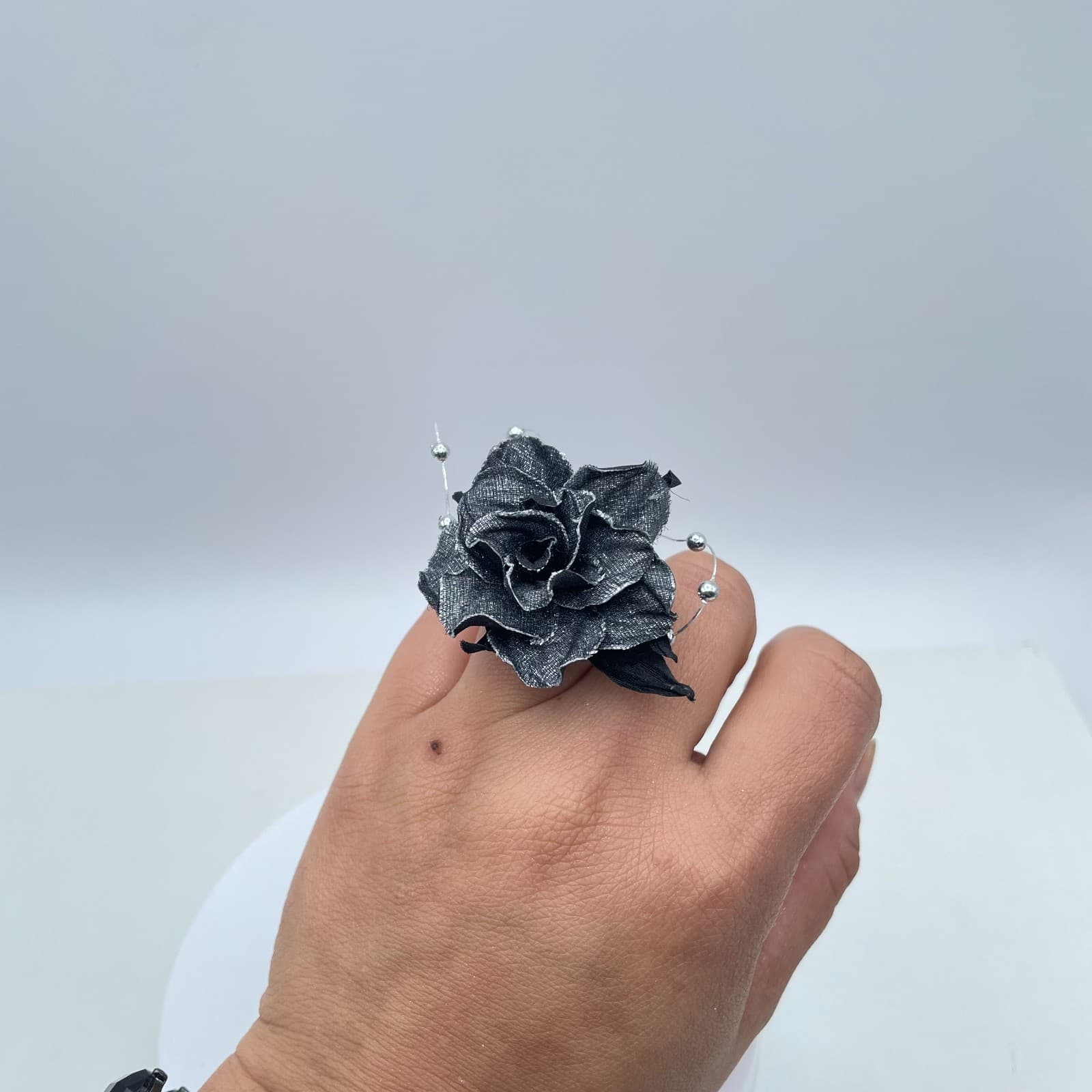 Gothic Glamour Dark Gray Artisan Metal Fring Sinamay Rose Flower Cocktail Ring - Thumbnail 11