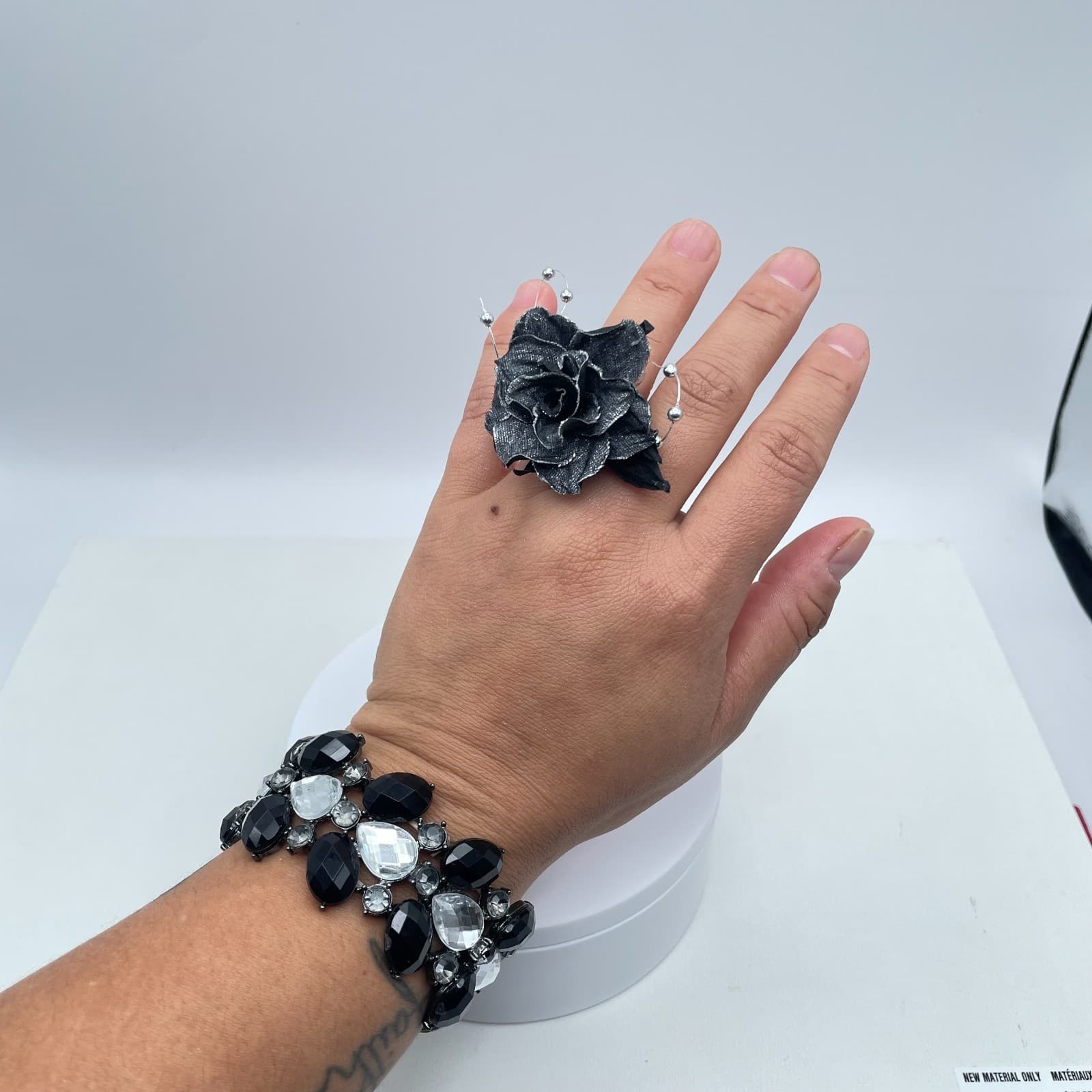 Gothic Glamour Dark Gray Artisan Metal Fring Sinamay Rose Flower Cocktail Ring - Thumbnail 9