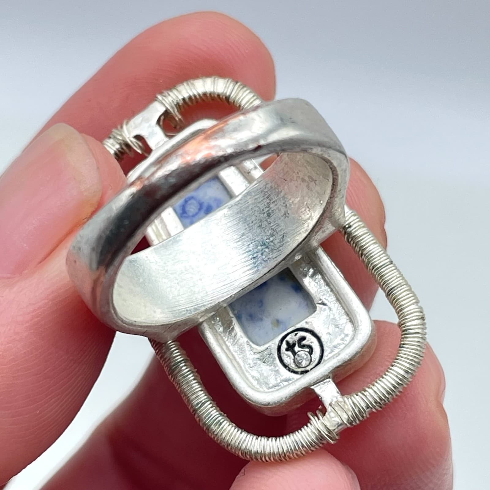 Retro Silver-Tone Blue White Rectangular Scheelite Top Wire-Wrapped Details Ring - Thumbnail 5
