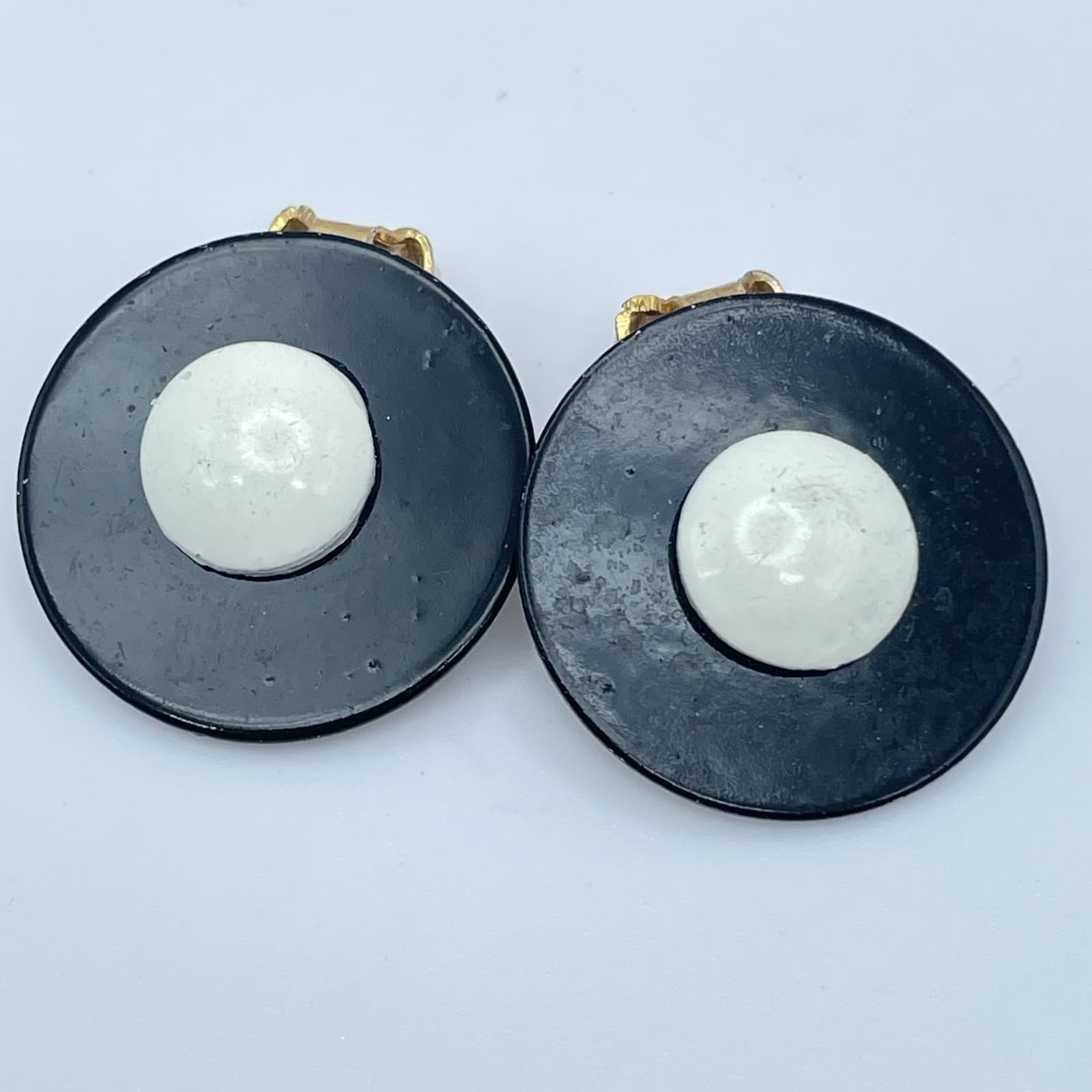 Vintage Gold-Tone Pop Art Monochrome Enamel Button Button Stud Clip-On Earrings - Image 1