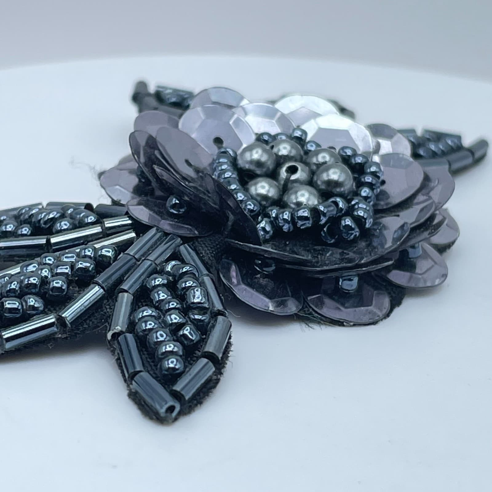 Vintage Black Sequins Seed Beaded Cluster Leaves Floral Appliqué Brooch Pin - Thumbnail 8