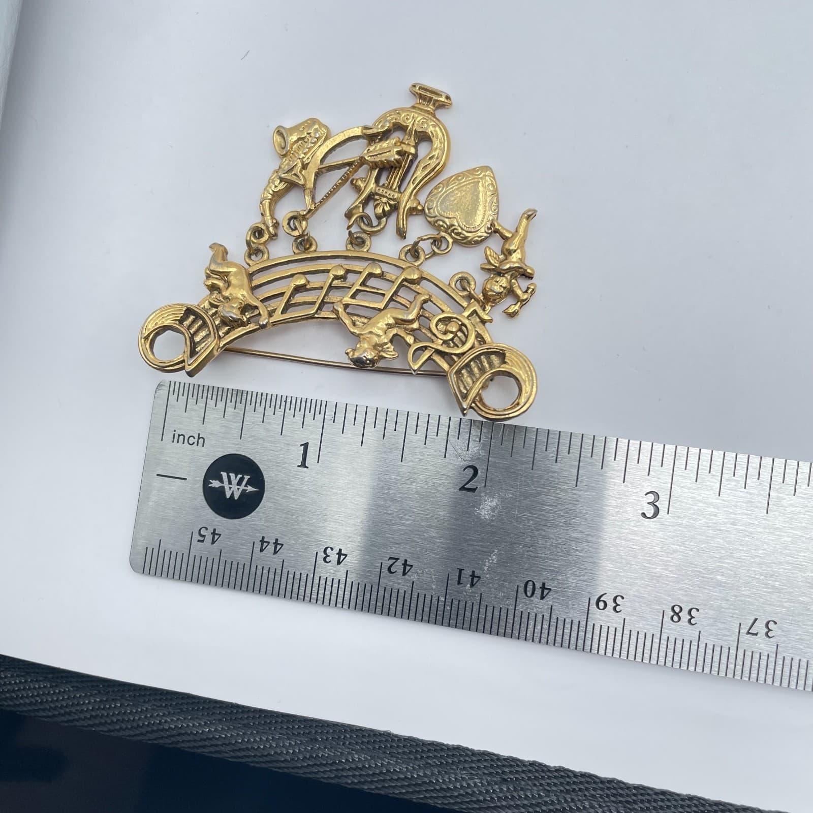 Vintage Gold-Tone Engraved Metal Musical Instrument Charm Tassel Brooch Pin - Thumbnail 2