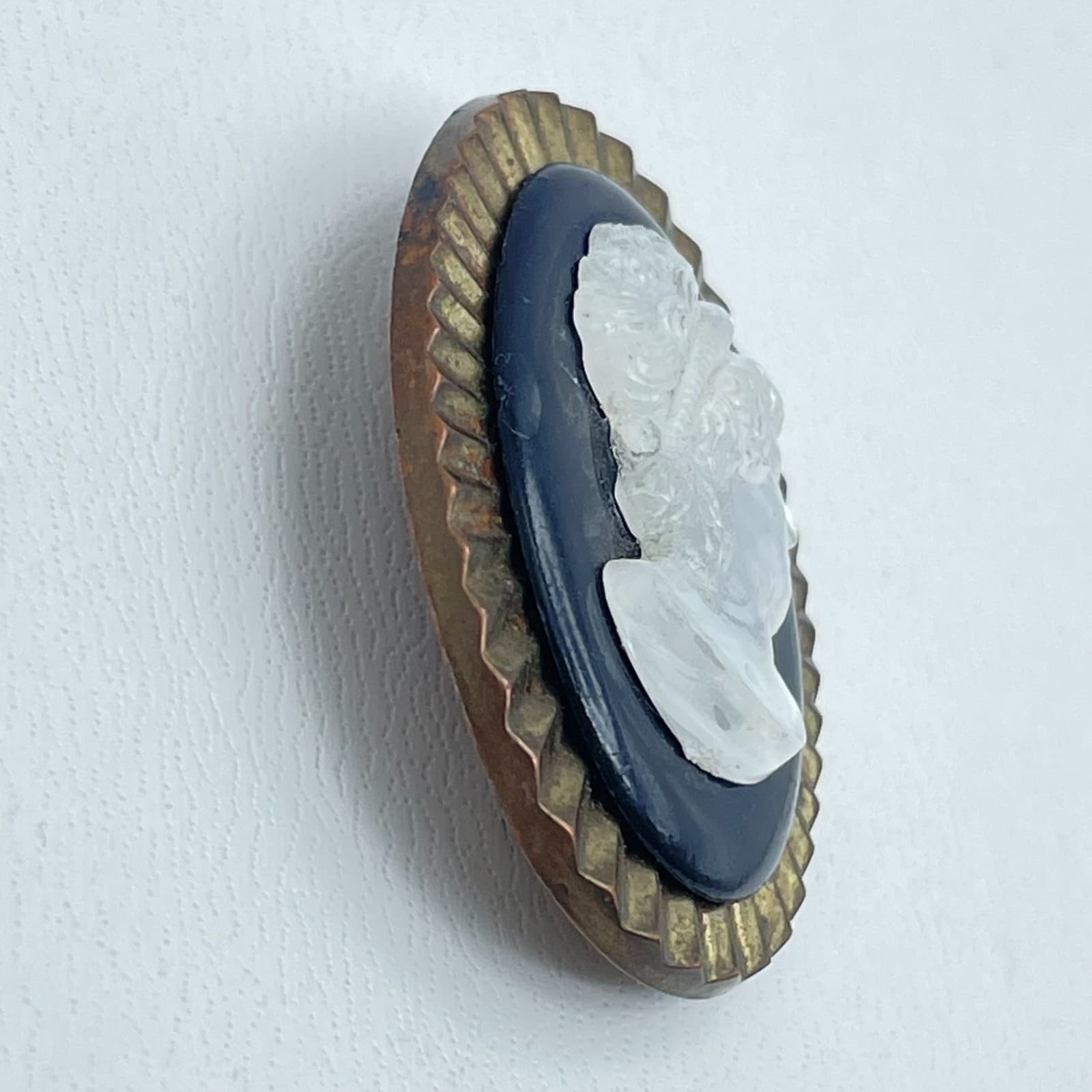 Vintage 1970s Gold-Tone Sunburst-Style Border The Muse Lady Cameo Brooch Pin - Thumbnail 6