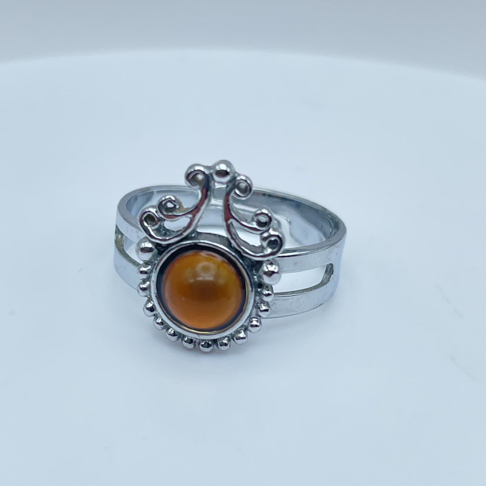 Vintage Silver-Tone Amber-Color Bead Ornate Filigree Split-Shank Band Ring - Image 1