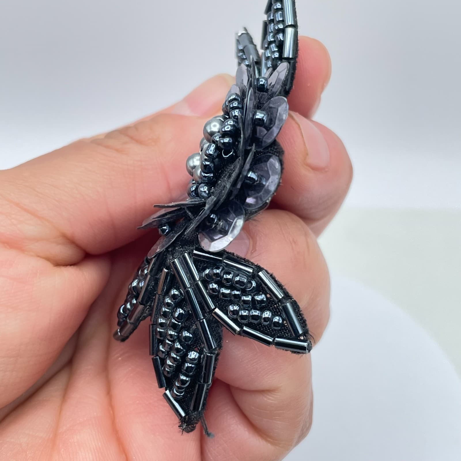 Vintage Black Sequins Seed Beaded Cluster Leaves Floral Appliqué Brooch Pin - Thumbnail 6