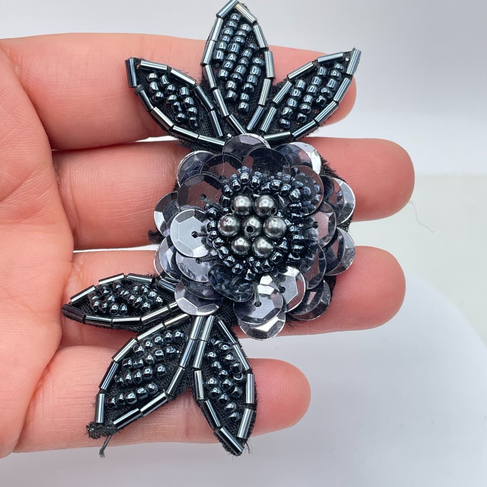 Vintage Black Sequins Seed Beaded Cluster Leaves Floral Appliqué Brooch Pin - Thumbnail 5