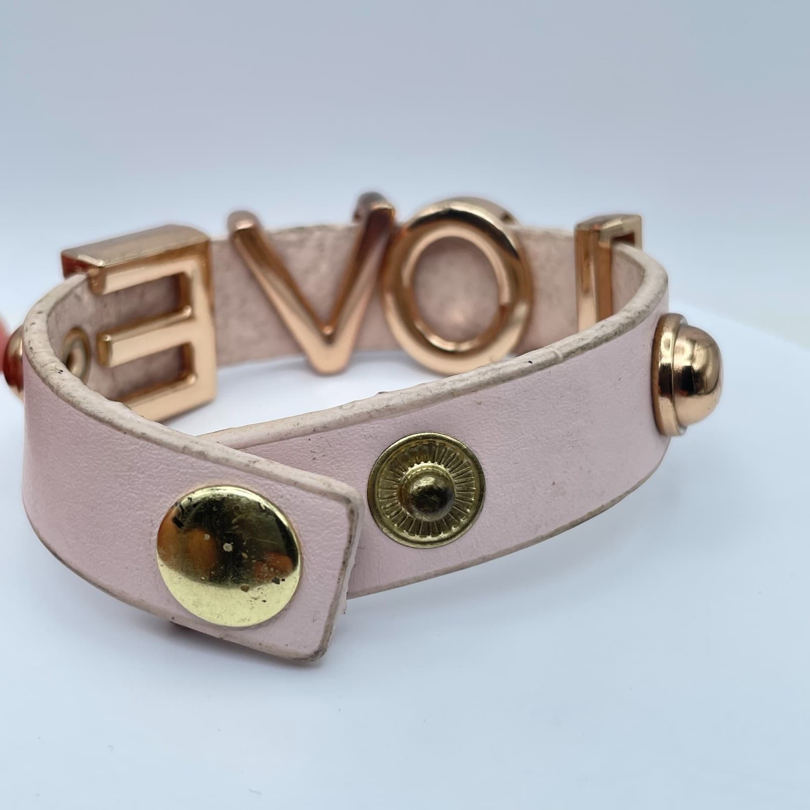 Valentine Gift Fashion Gold-Tone Classic Pink Vegan Leather "Love" Snap Bracelet - Thumbnail 5