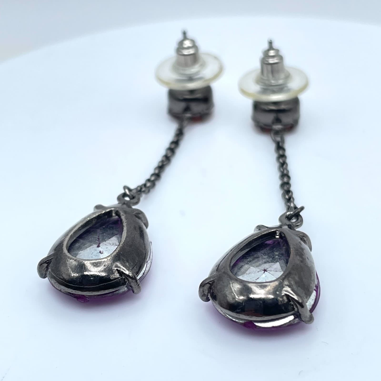 Vintage Gunmetal-Tone Prong Faceted Glass Purple Teardrop Beads Dangle Earrings - Thumbnail 5