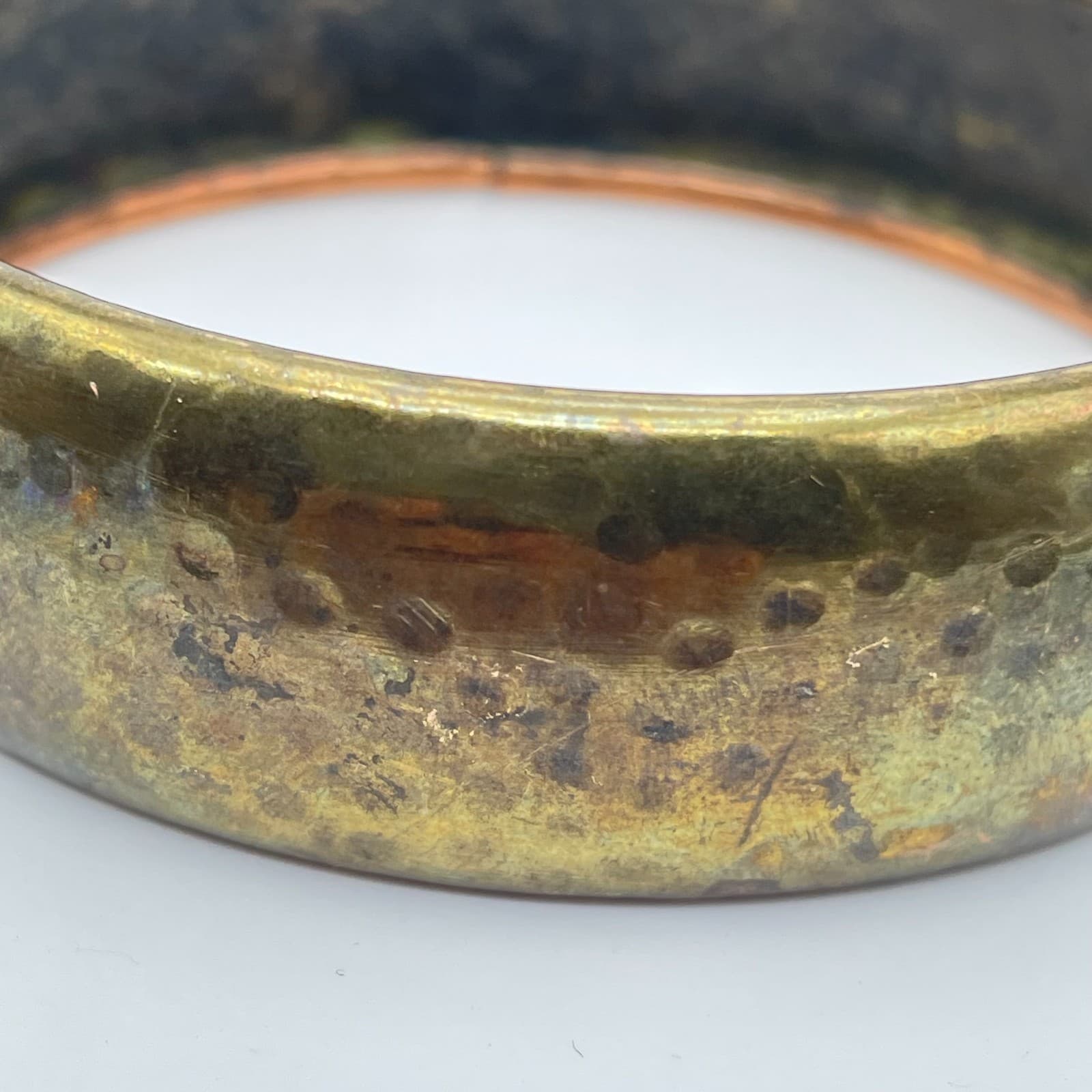 VTG Gold-Tone Hammered Metal Patina Finish Wide Cuff Bangle Stacking Bracelet - Thumbnail 4