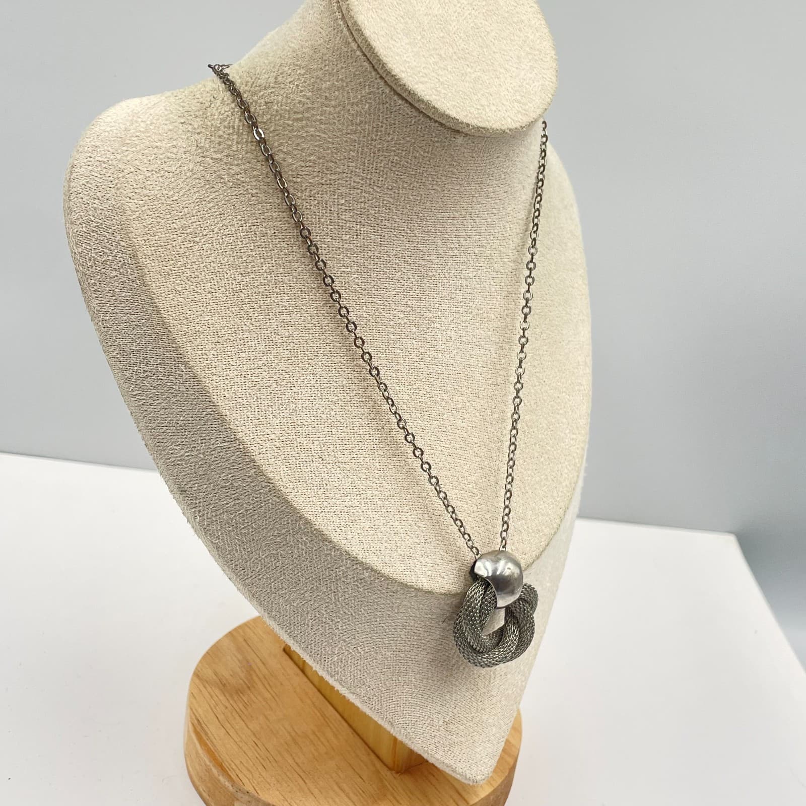 Vintage Silver Tone Mesh Love Knot Pendant Necklace Mixed Metal Woven Link 20" - Thumbnail 5