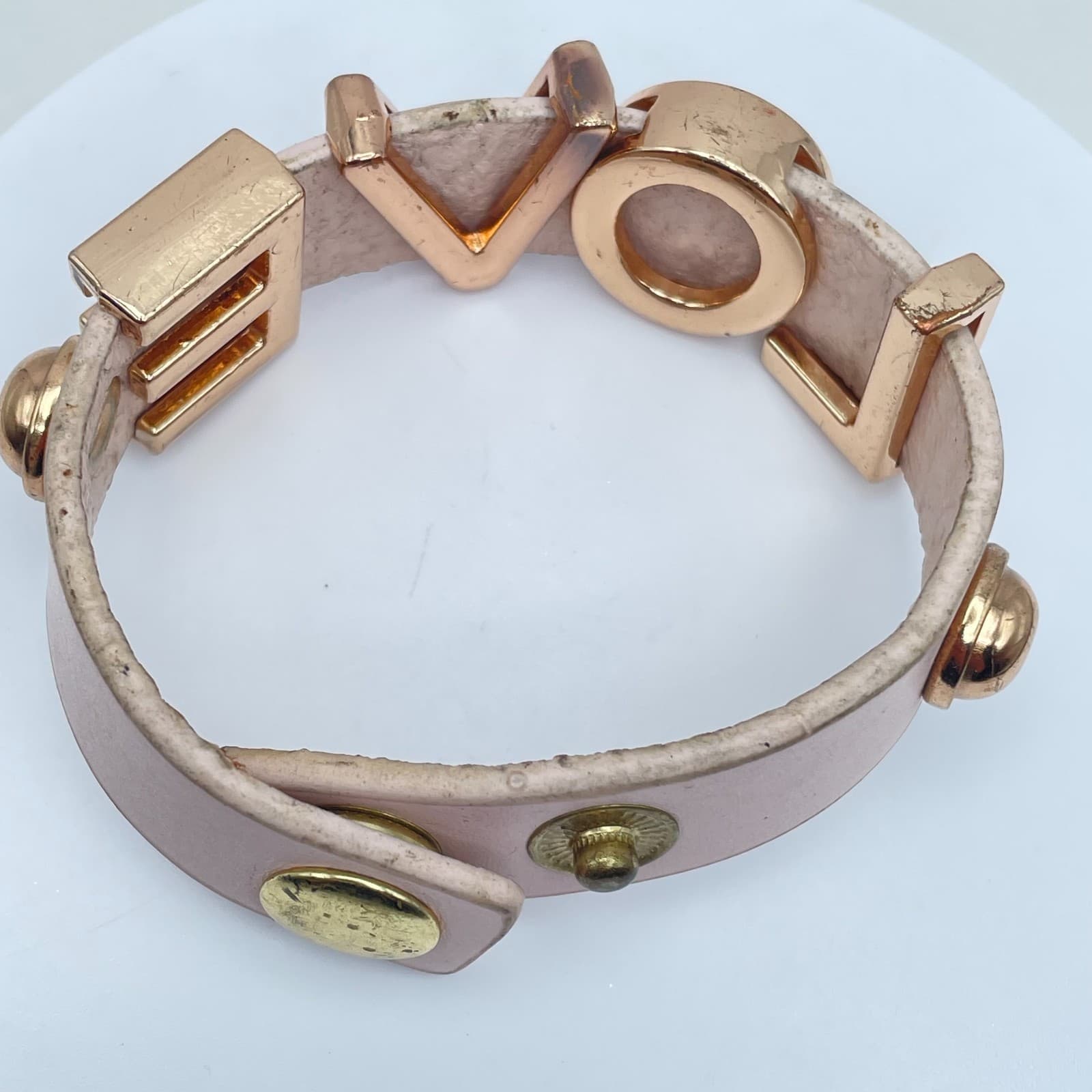 Valentine Gift Fashion Gold-Tone Classic Pink Vegan Leather "Love" Snap Bracelet - Thumbnail 6