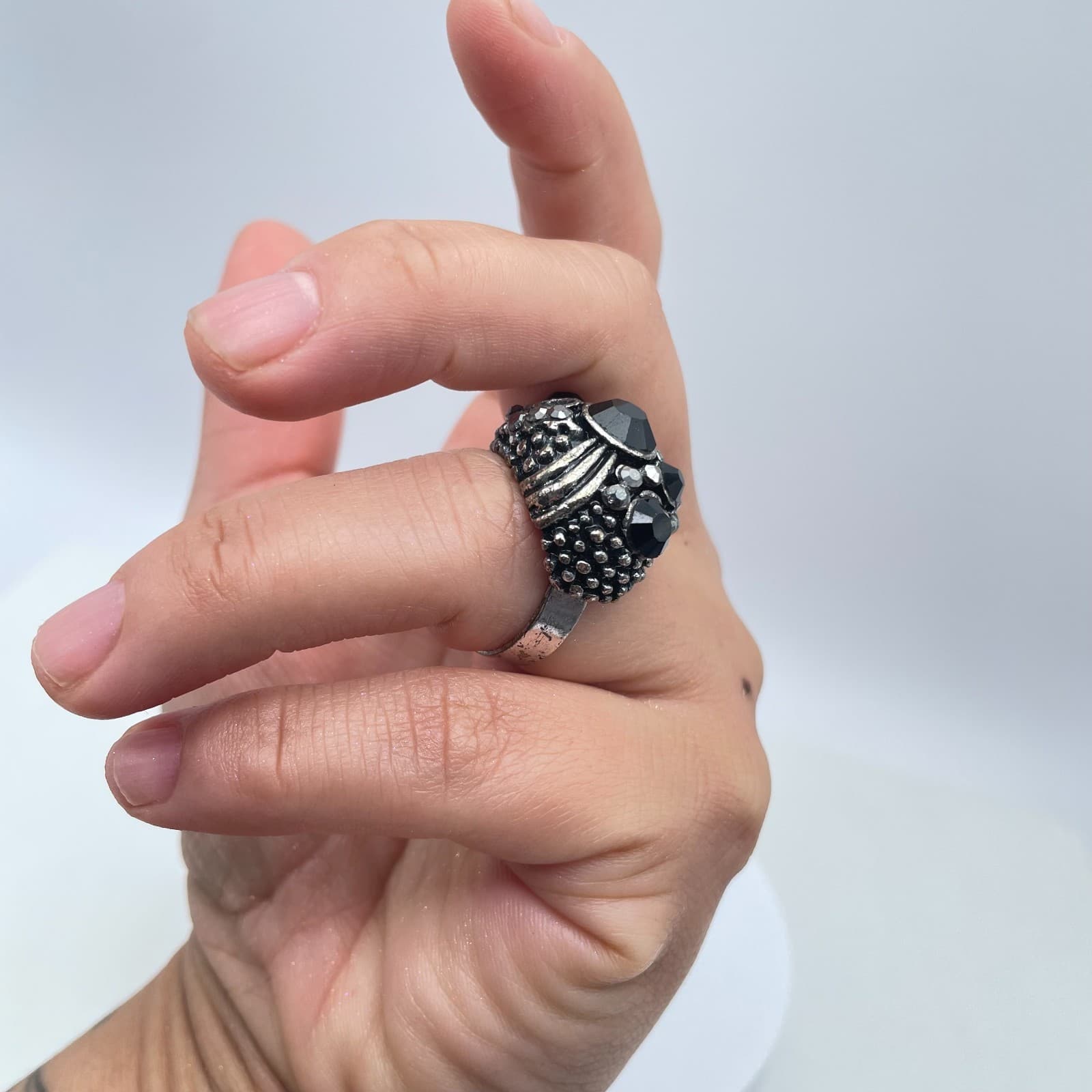 Vintage Silver-Tone Bohemian Oxidize Metal Bezel Faceted Beads Royal Shape Ring - Thumbnail 8