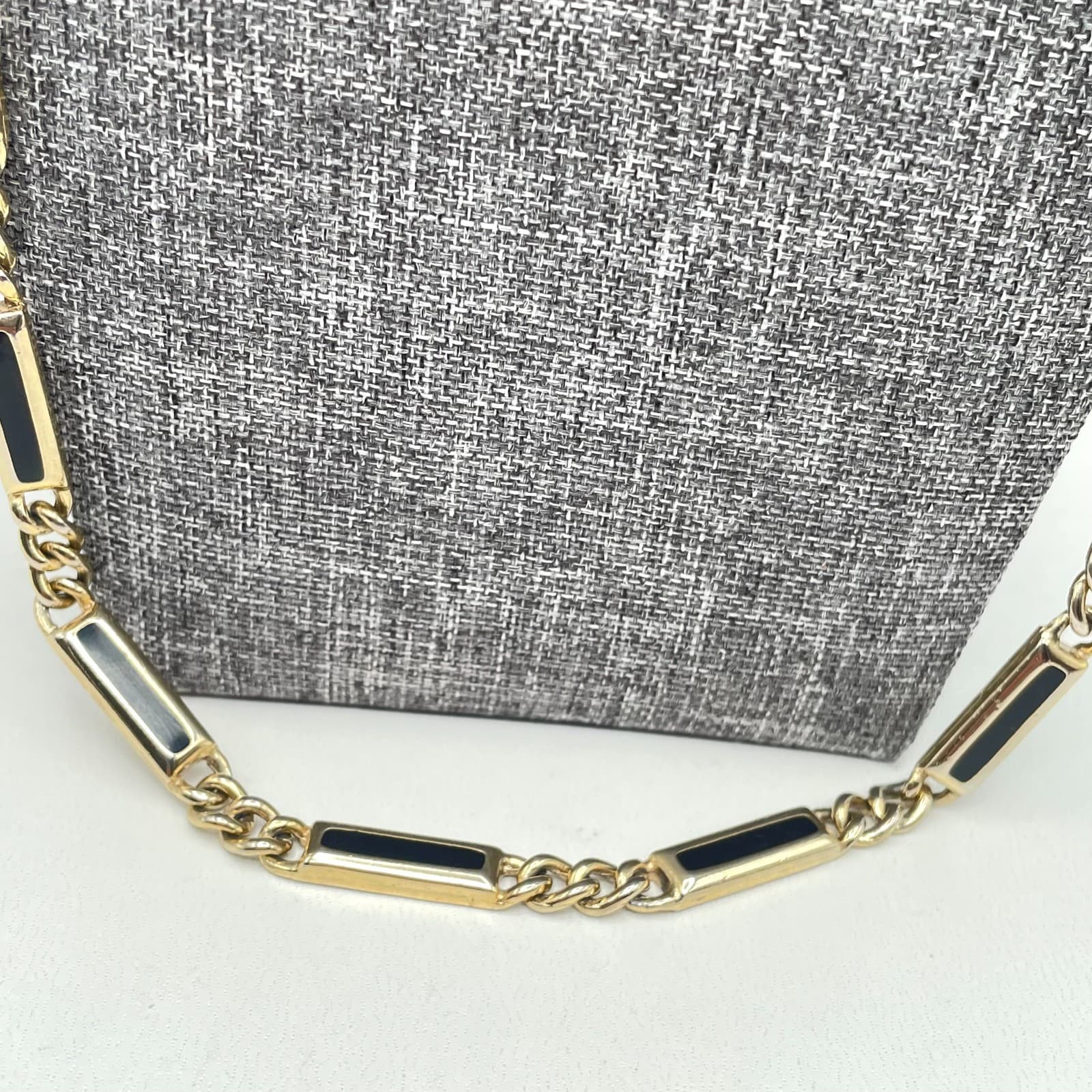 Classic Gold-Tone Flush-Set Enamel Inlay Metal Rectangular Chain Link Necklace - Thumbnail 5