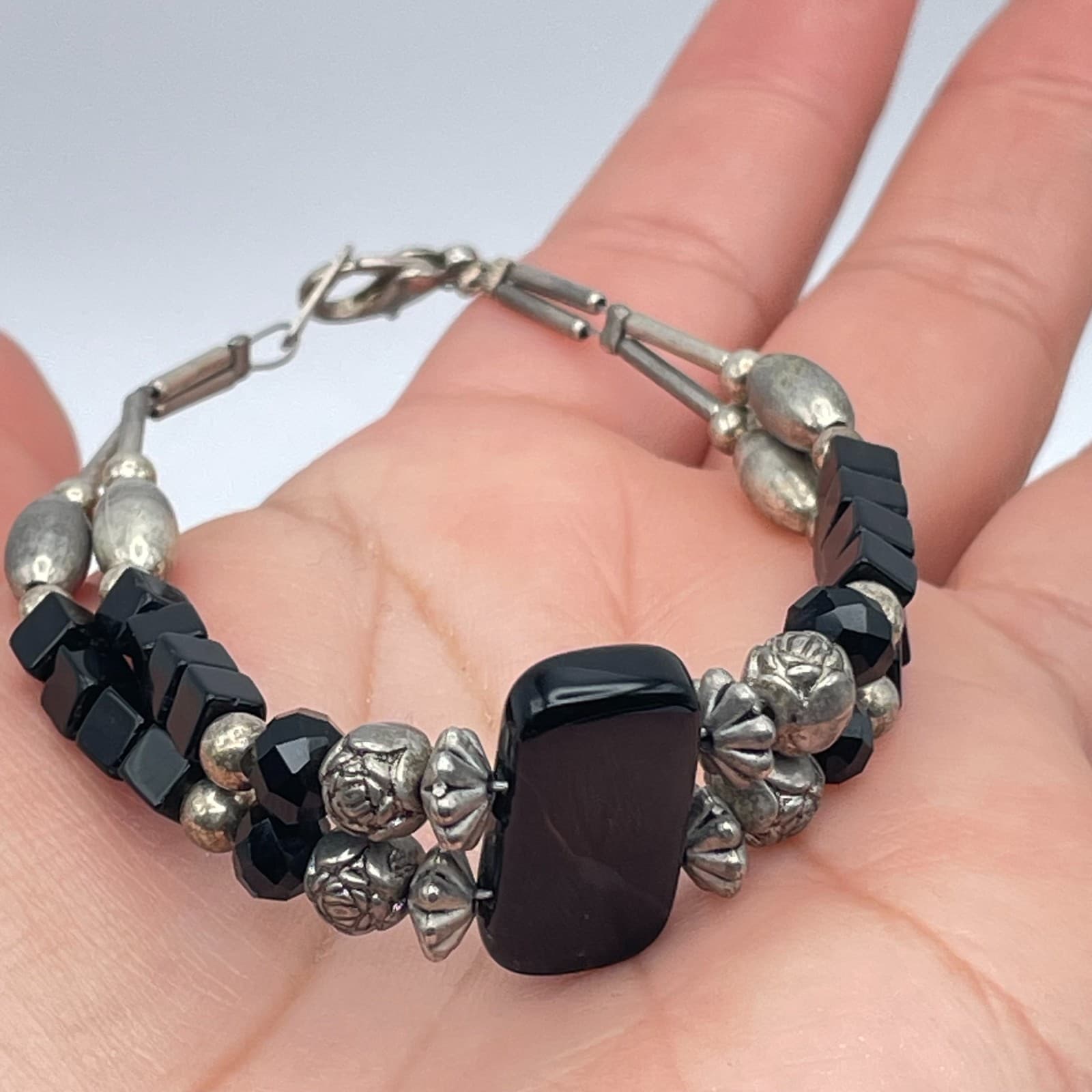 Vintage Silver-Tone Tribal Metal Black Onyx Beads Double Strand Lobster Bracelet - Thumbnail 6