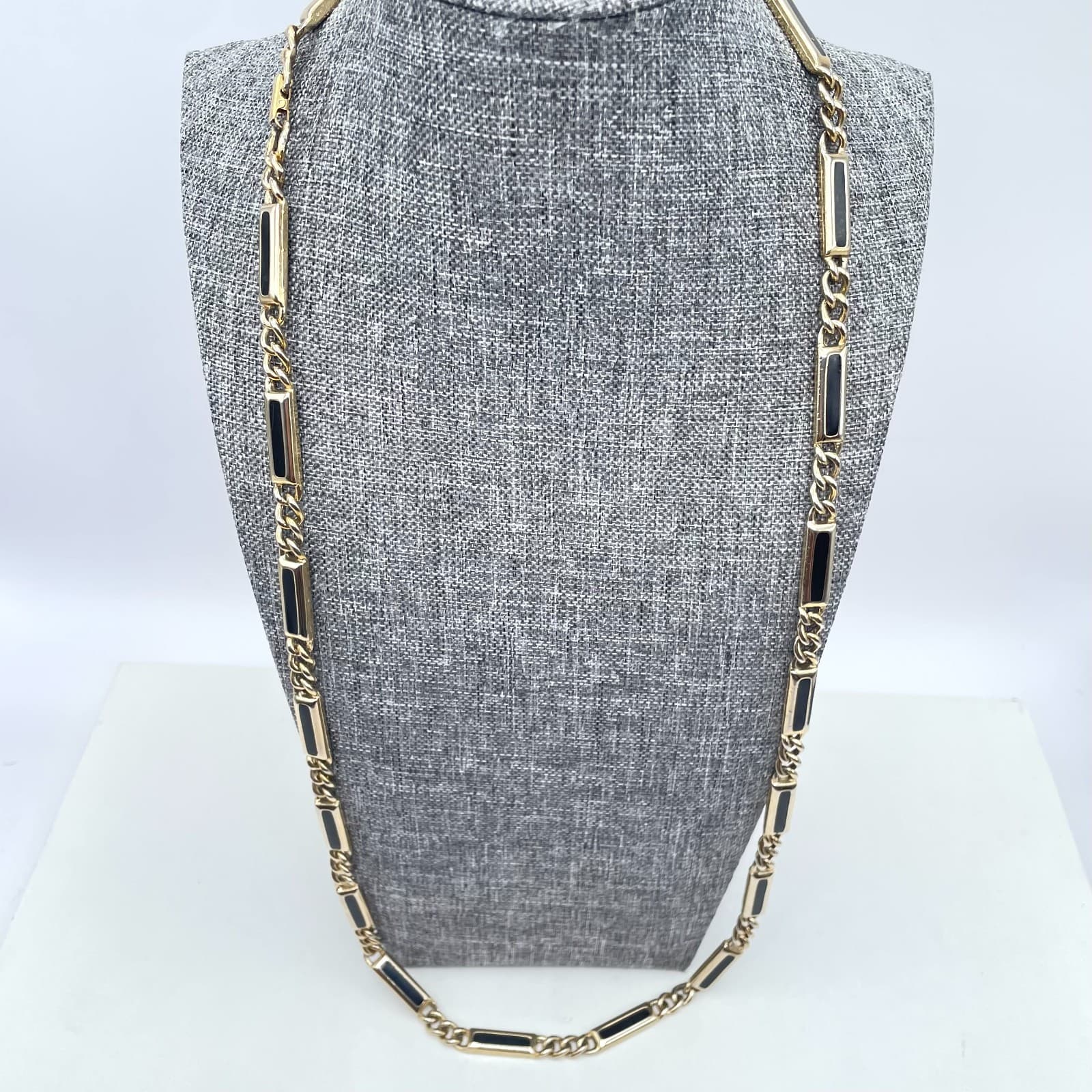 Classic Gold-Tone Flush-Set Enamel Inlay Metal Rectangular Chain Link Necklace - Thumbnail 3