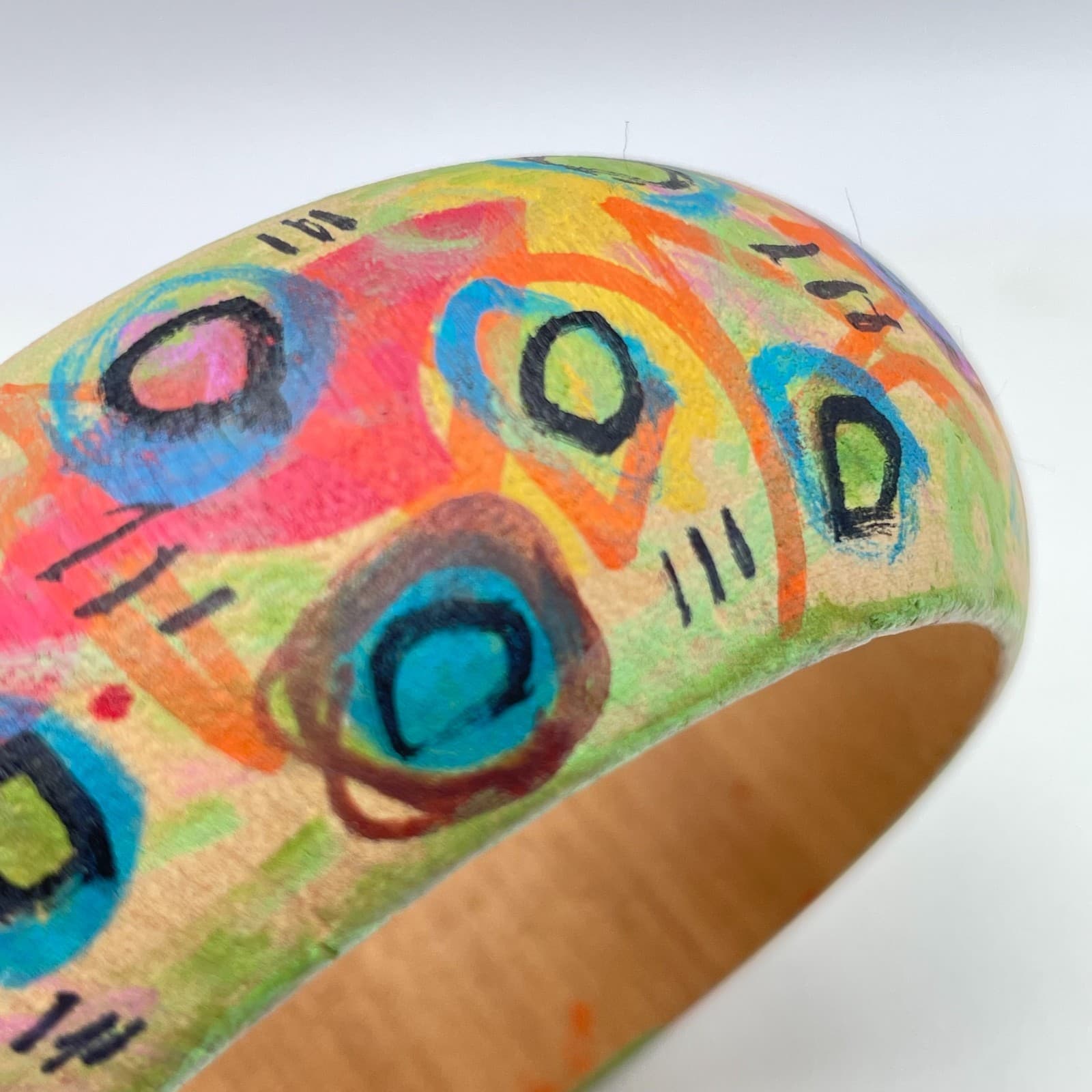 Boho-Chic Hand-Painted Tan Abstract Expressionist Wooden Chunky Bangle Bracelet - Thumbnail 5